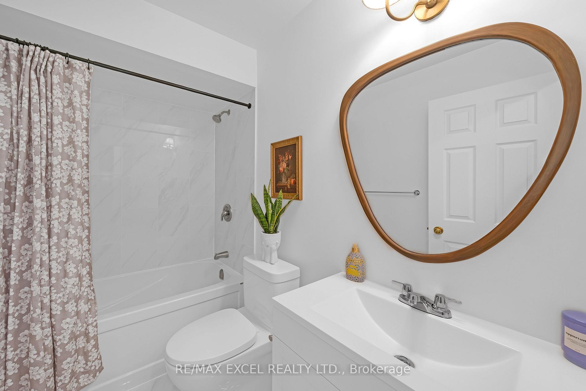 Photo 24 of Unit 3, 10 Cox Boulevard, Markham, Unionville — HOMEH