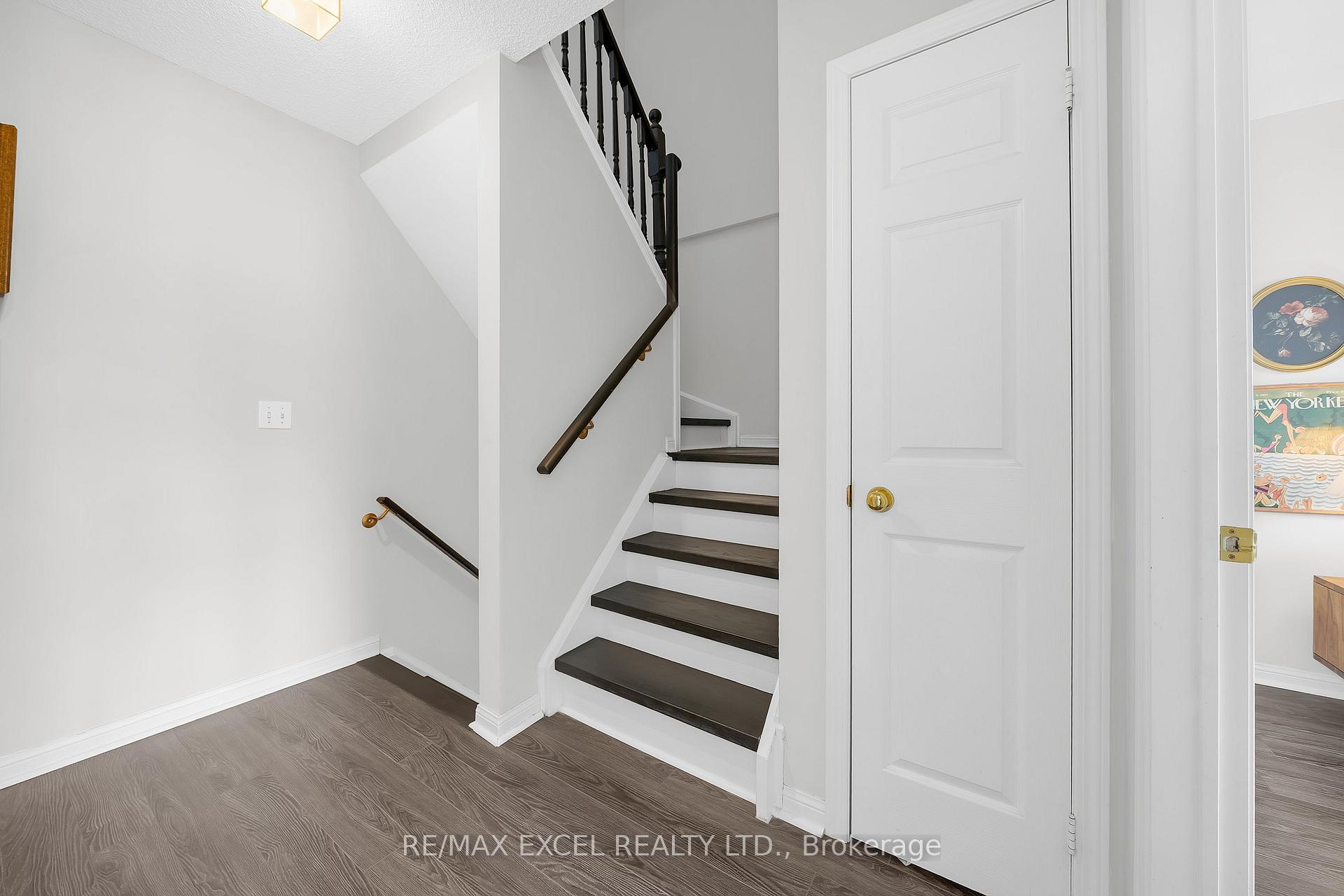 Photo 25 of Unit 3, 10 Cox Boulevard, Markham, Unionville — HOMEH