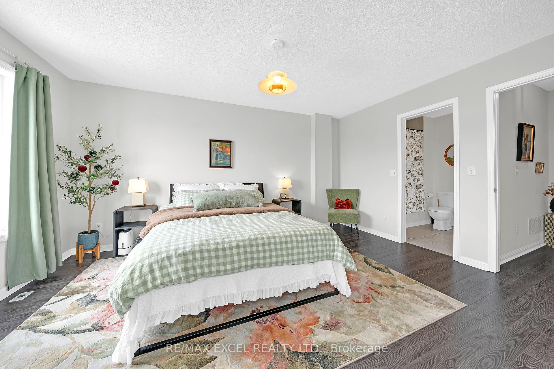 Photo 29 of Unit 3, 10 Cox Boulevard, Markham, Unionville — HOMEH