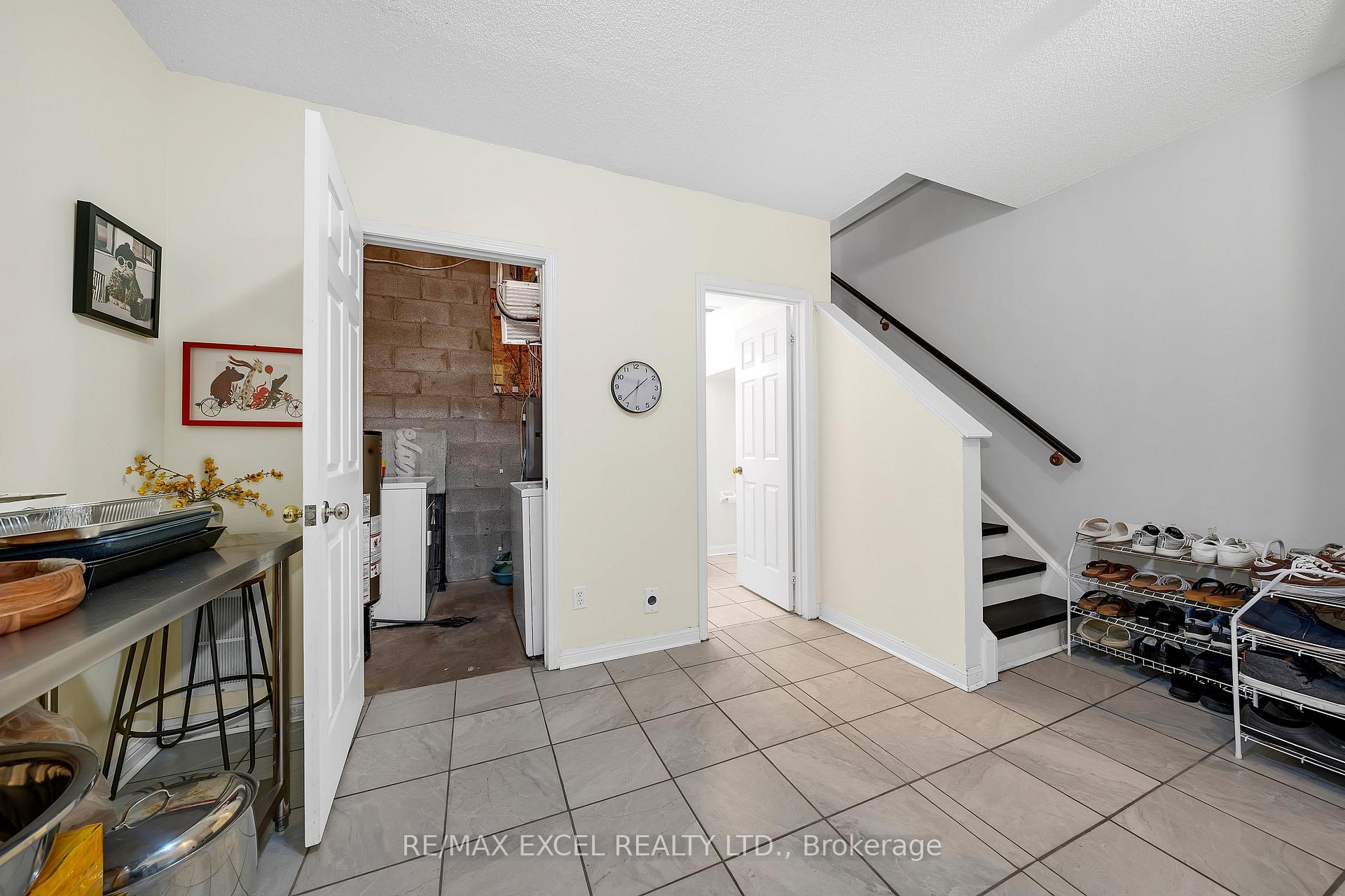 Photo 33 of Unit 3, 10 Cox Boulevard, Markham, Unionville — HOMEH
