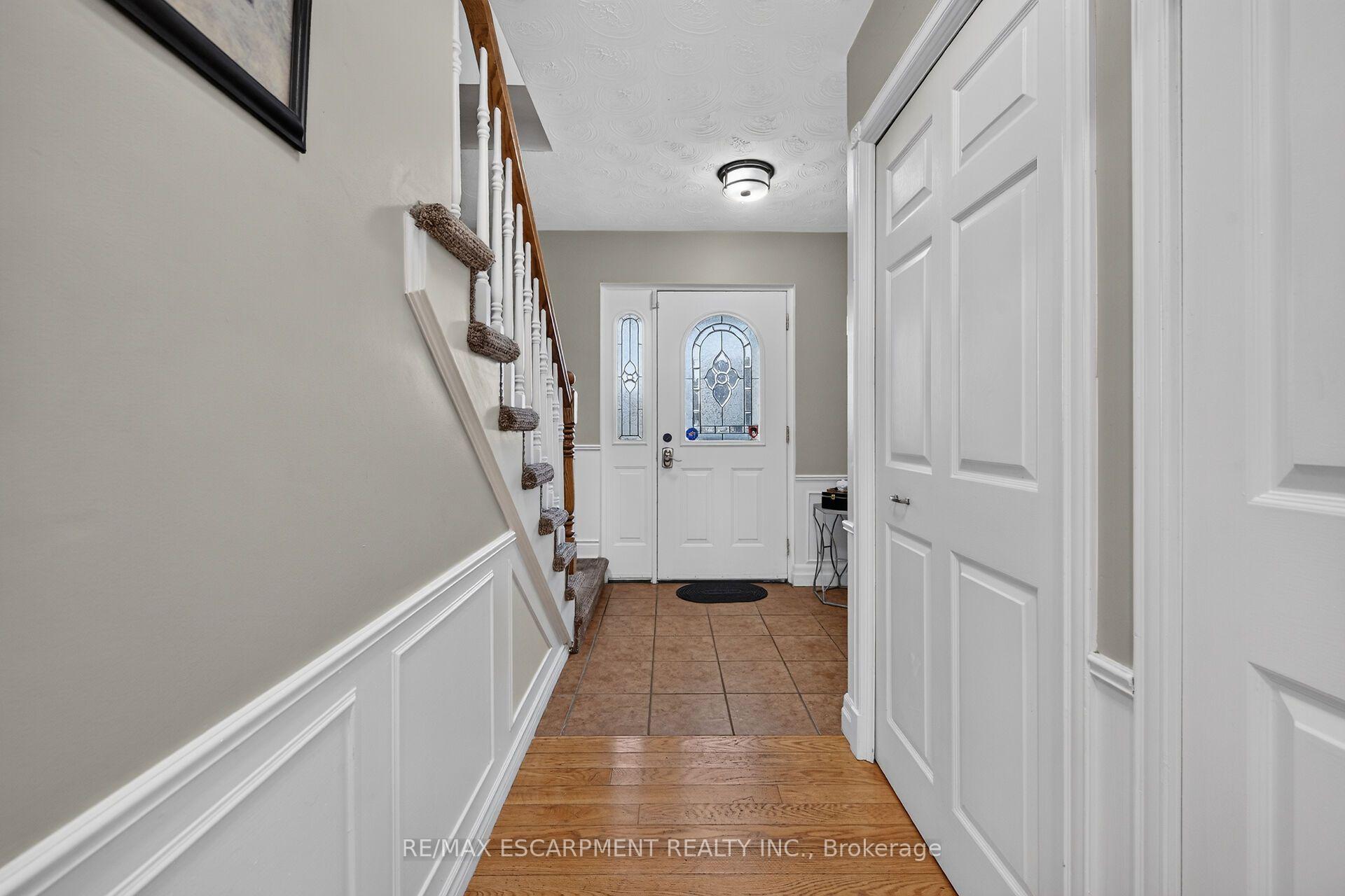 Photo 3 of 253 Highridge Avenue, Hamilton, Riverdale — HOMEH