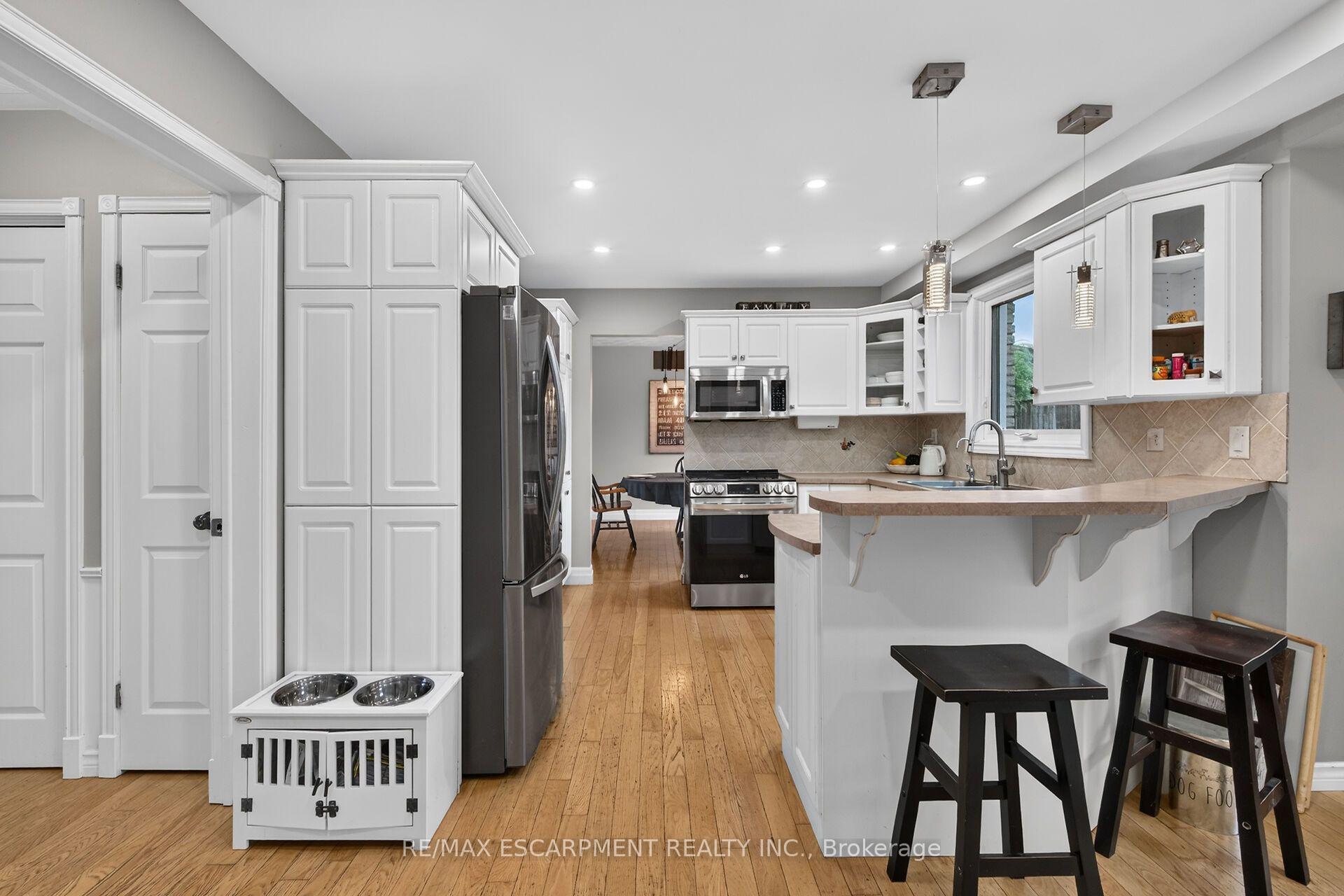 Photo 6 of 253 Highridge Avenue, Hamilton, Riverdale — HOMEH