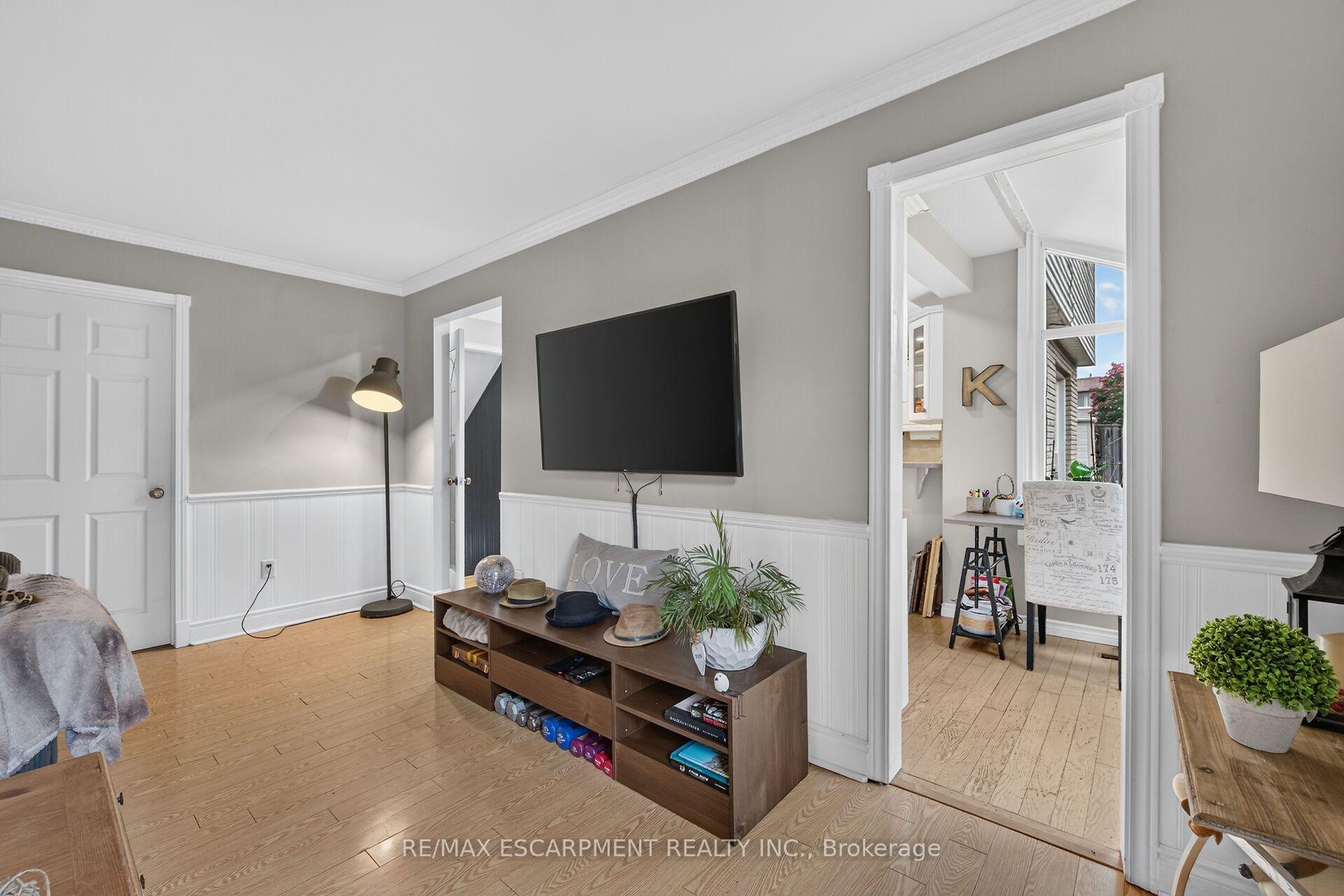 Photo 19 of 253 Highridge Avenue, Hamilton, Riverdale — HOMEH
