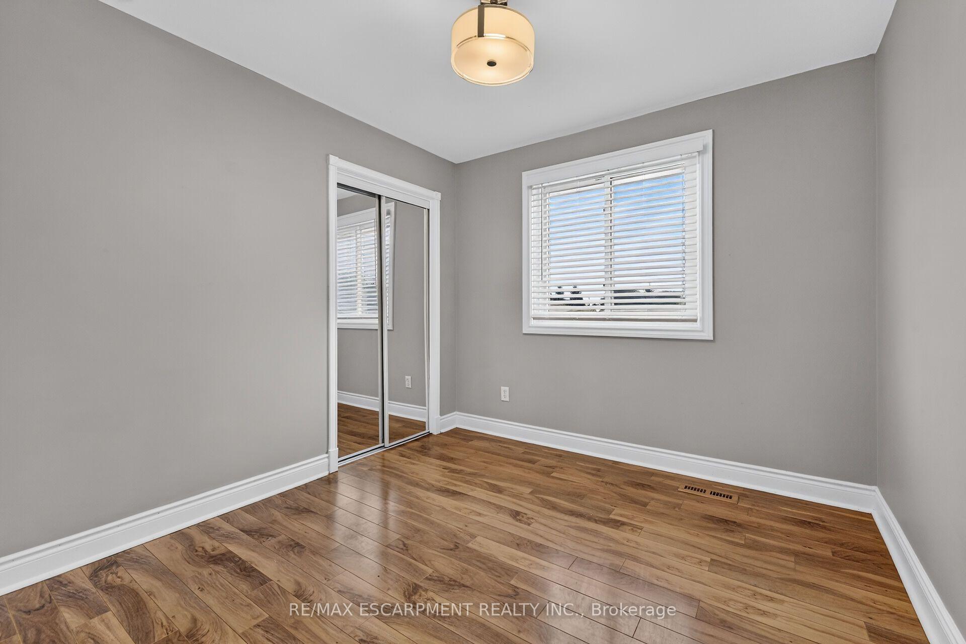Photo 34 of 253 Highridge Avenue, Hamilton, Riverdale — HOMEH