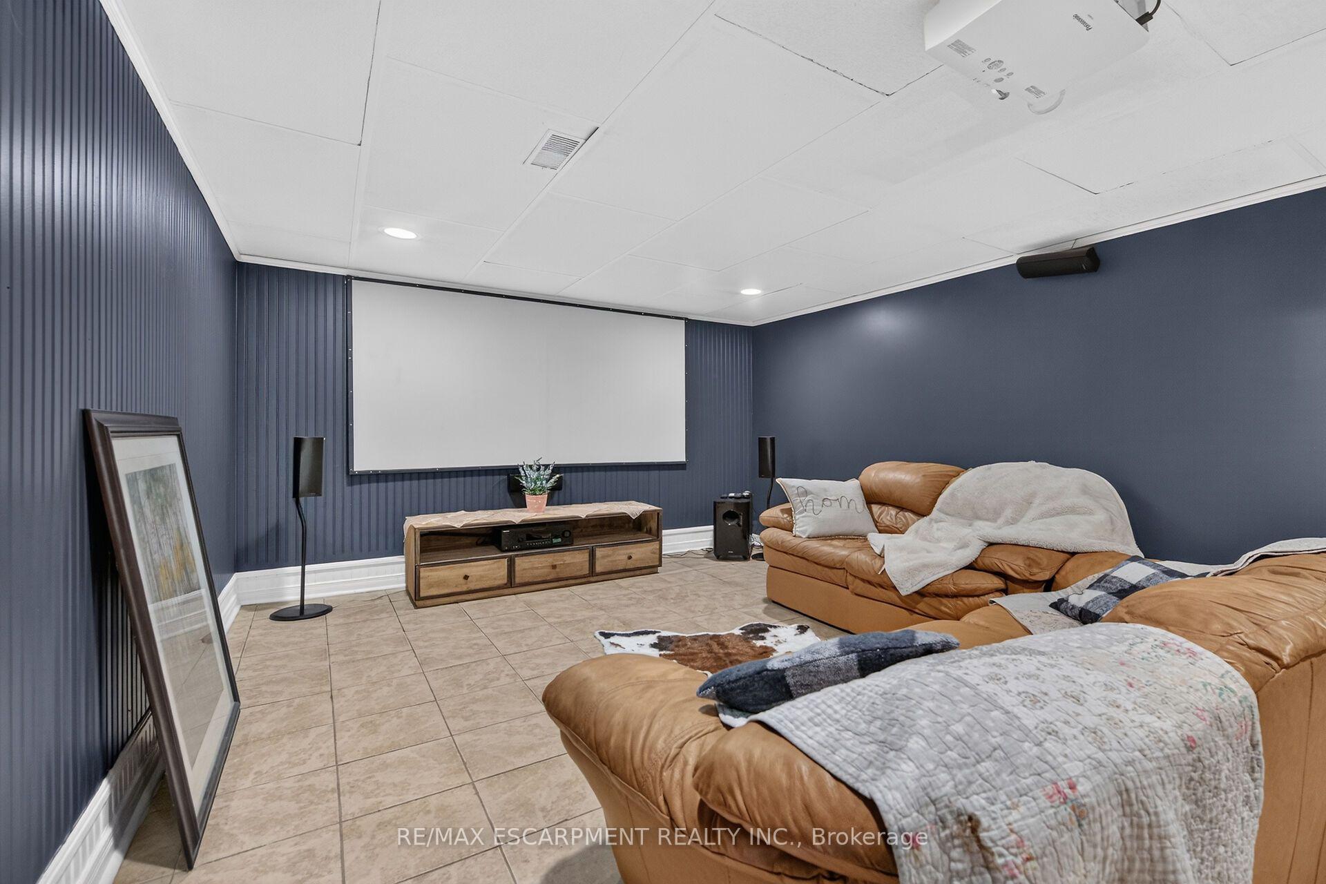 Photo 37 of 253 Highridge Avenue, Hamilton, Riverdale — HOMEH