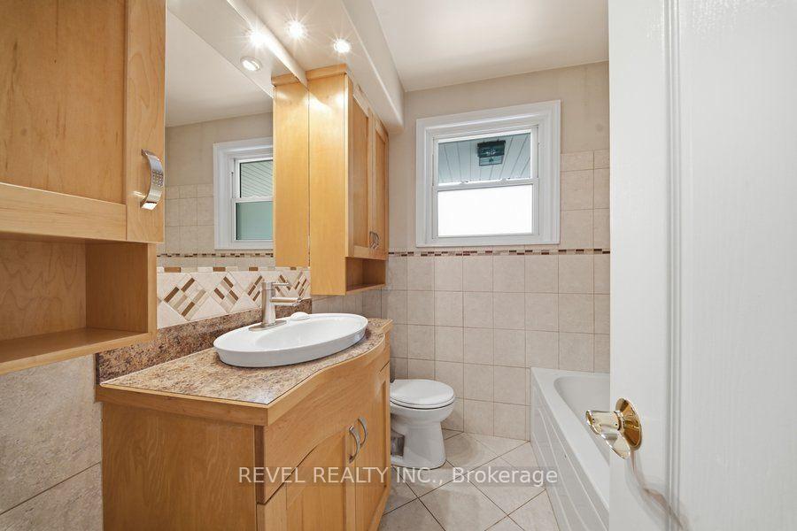 Photo 14 of 310 Caledon Avenue, Hamilton, Rolston — HOMEH