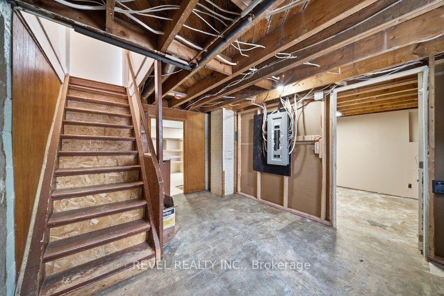 Photo 19 of 310 Caledon Avenue, Hamilton, Rolston — HOMEH