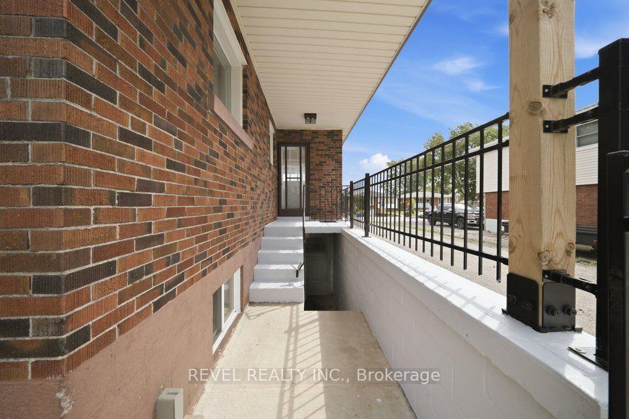 Photo 25 of 310 Caledon Avenue, Hamilton, Rolston — HOMEH