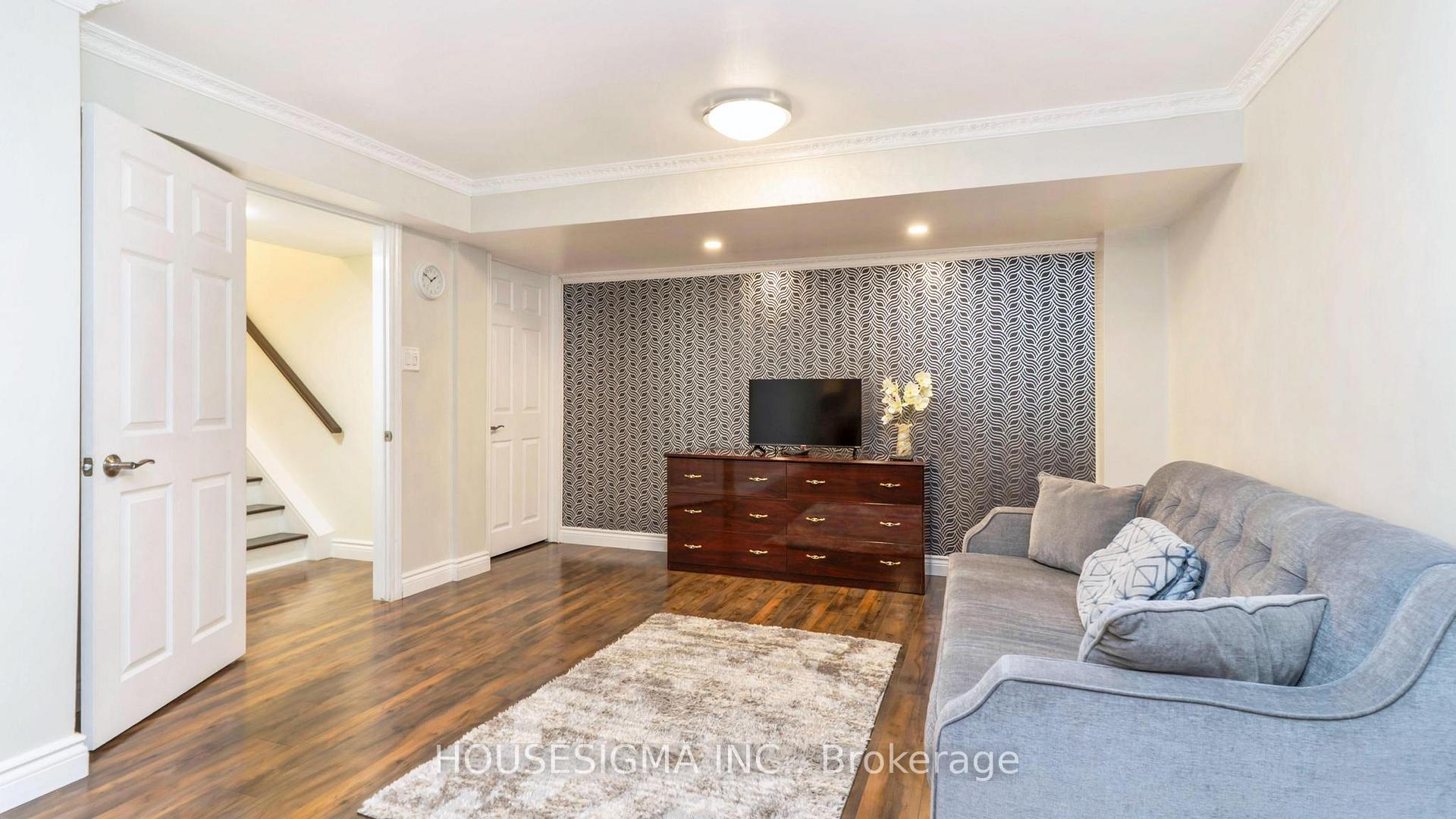 Photo 30 of 1389 Pleasantview Drive, London, North C — HOMEH