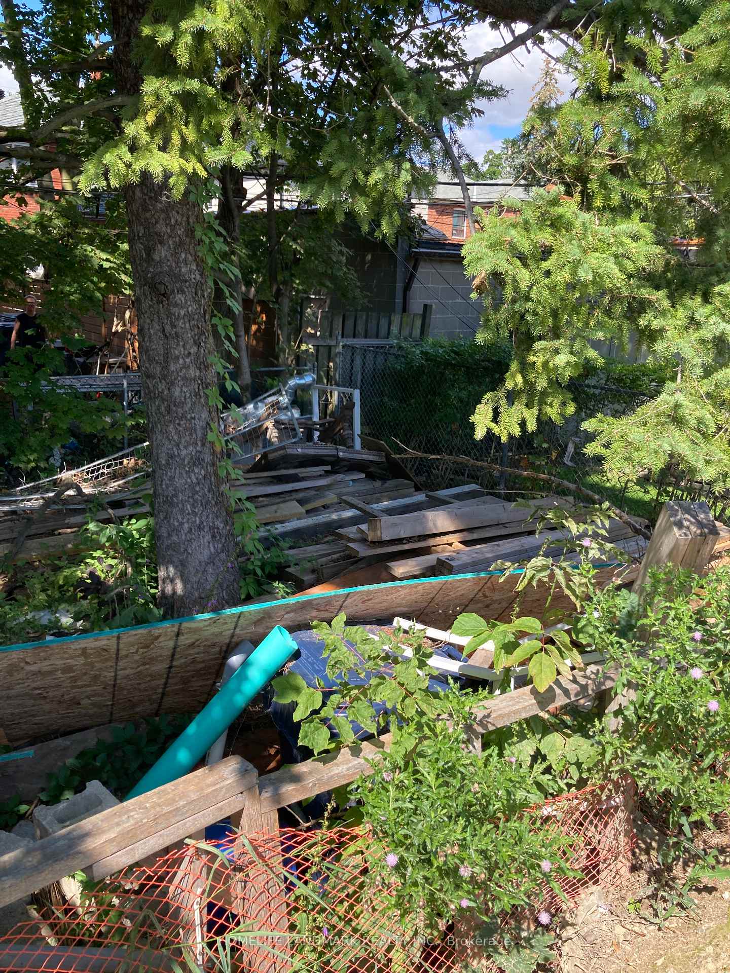 Photo 18 of 72 Seventh Street, Etobicoke, New Toronto — HOMEH