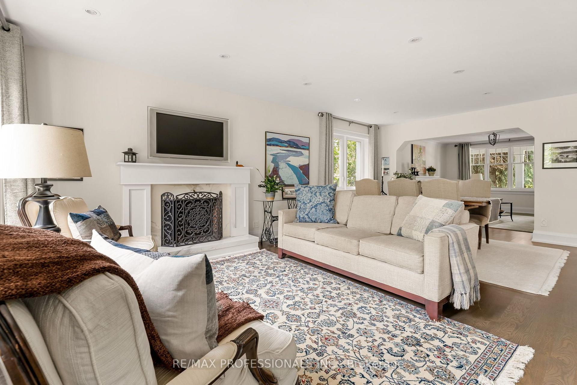 Photo 13 of 7 Bannon Avenue, Etobicoke, Kingsway South — HOMEH