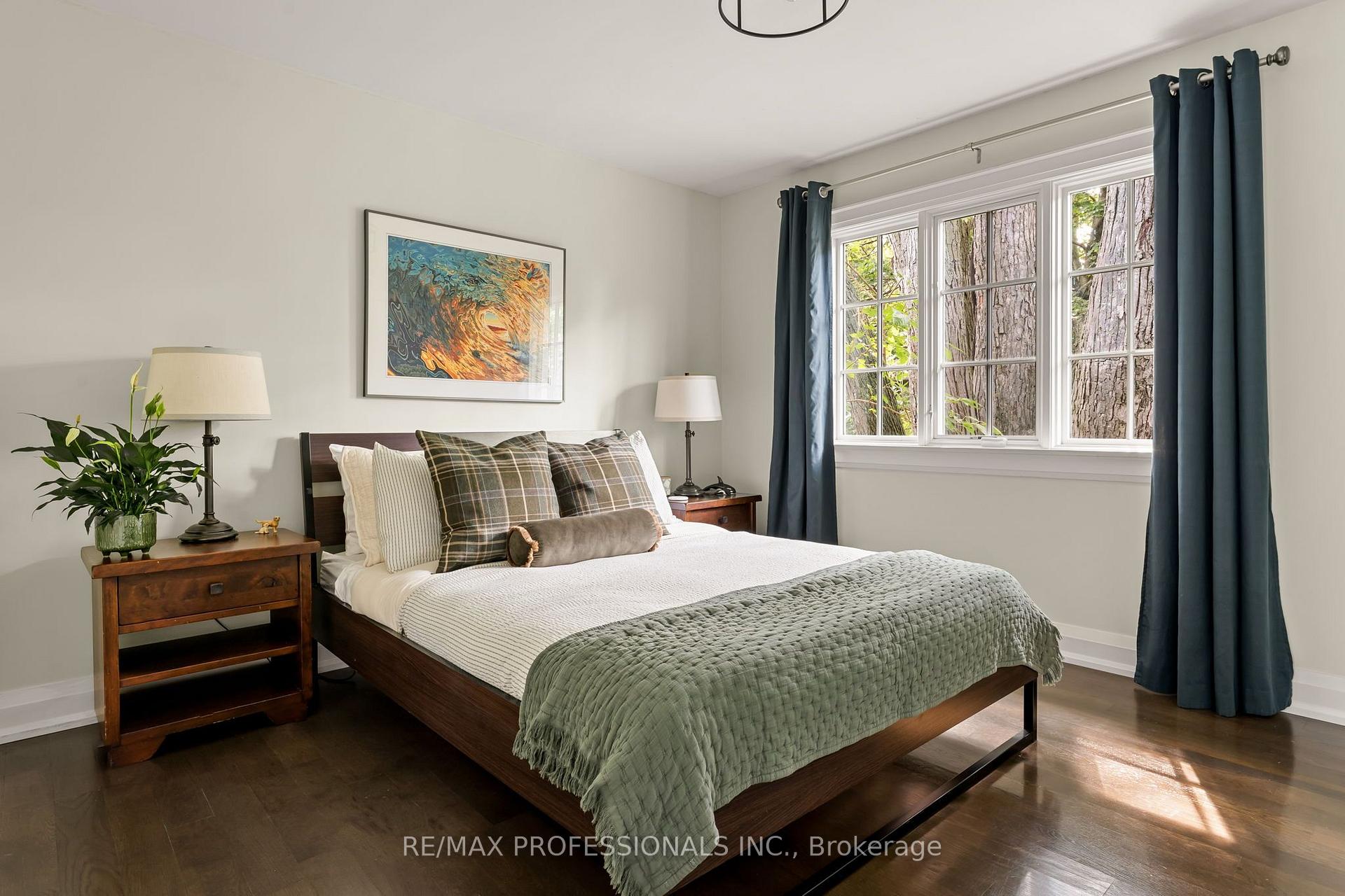 Photo 26 of 7 Bannon Avenue, Etobicoke, Kingsway South — HOMEH