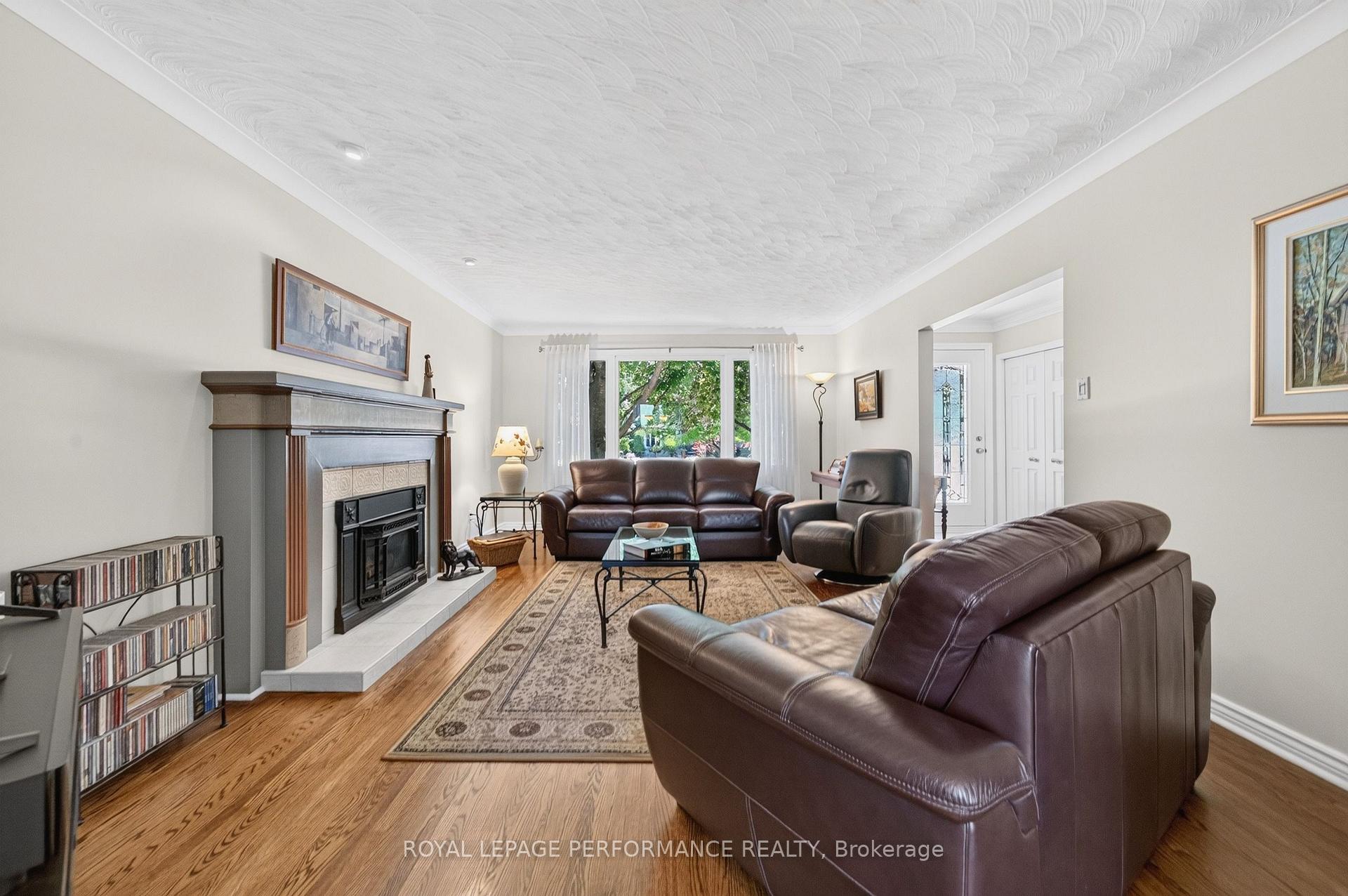 Photo 4 of 2407 Rosewood Avenue, Ottawa, Whitehaven — HOMEH