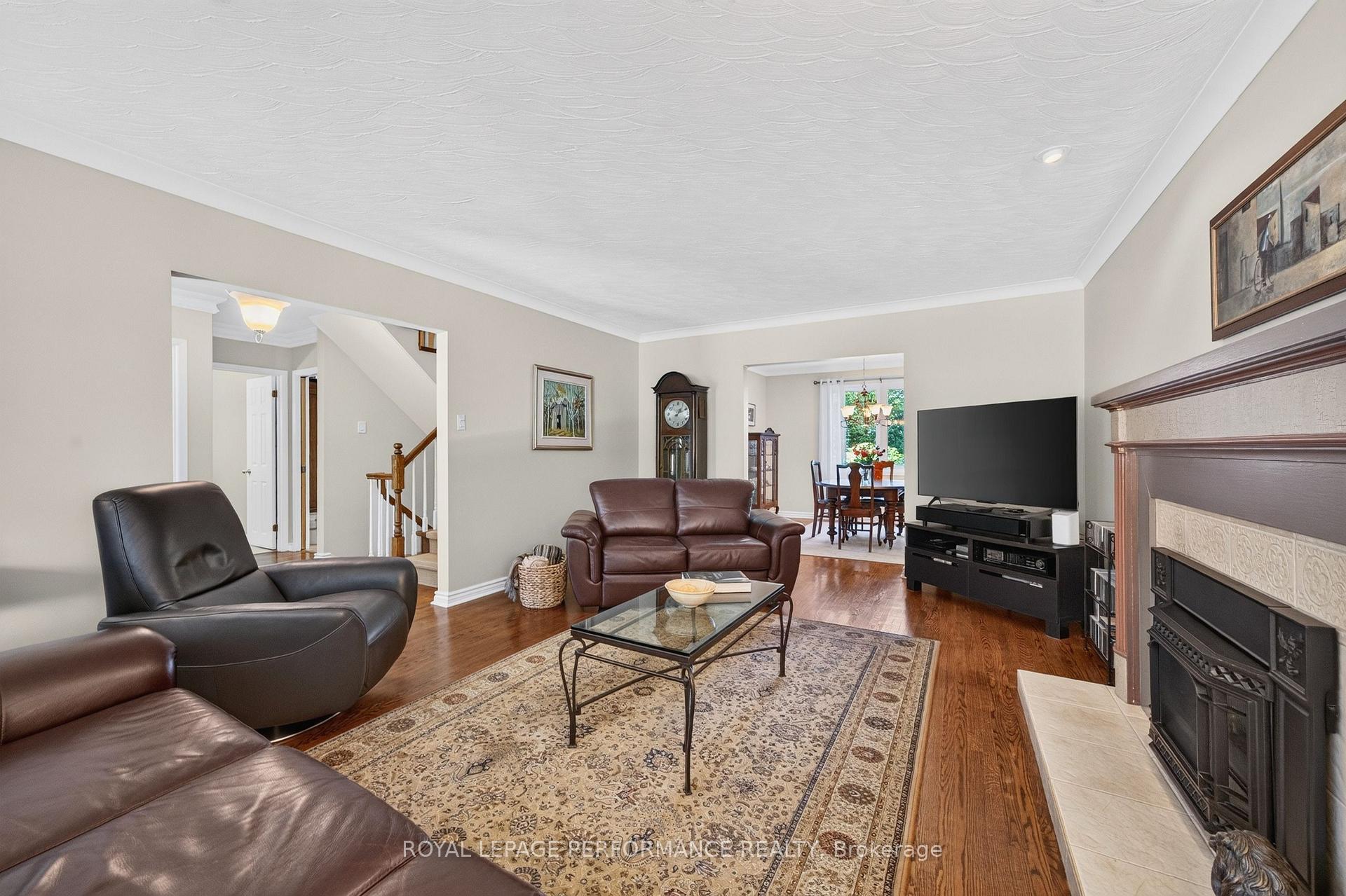 Photo 7 of 2407 Rosewood Avenue, Ottawa, Whitehaven — HOMEH