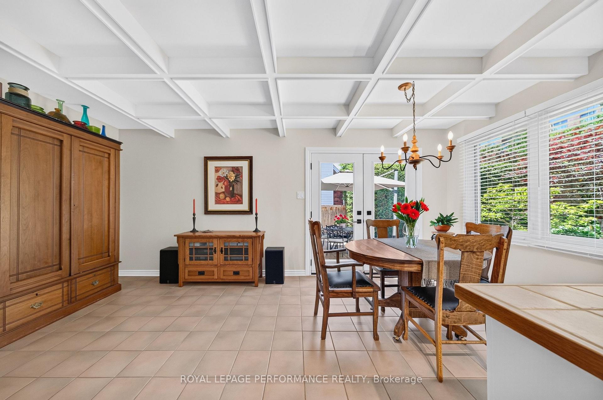 Photo 16 of 2407 Rosewood Avenue, Ottawa, Whitehaven — HOMEH