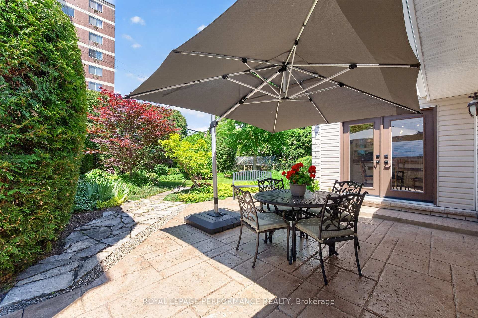 Photo 18 of 2407 Rosewood Avenue, Ottawa, Whitehaven — HOMEH