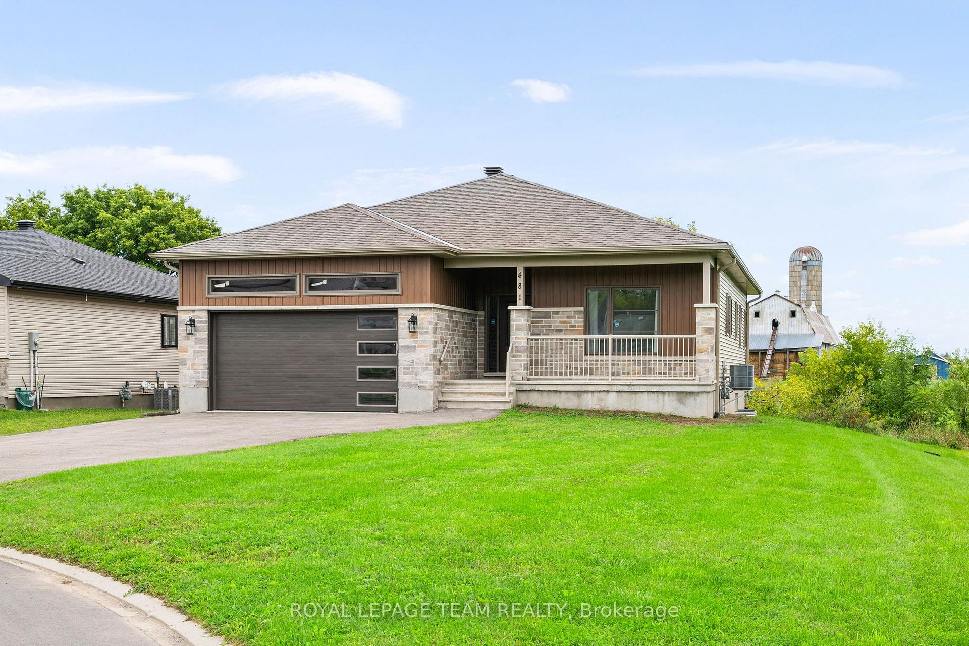 Photo 2 of 481 Lancaster Lane, North Dundas, Winchester — HOMEH