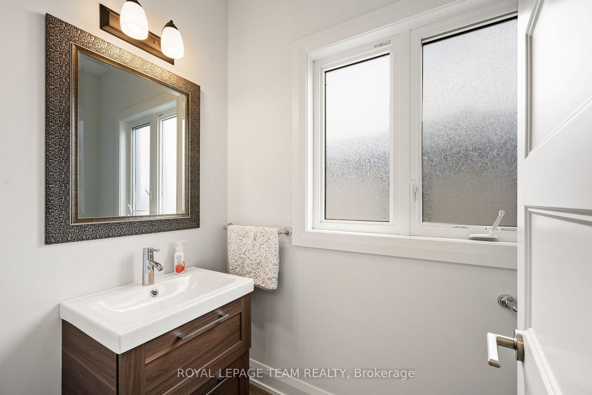Photo 8 of 481 Lancaster Lane, North Dundas, Winchester — HOMEH