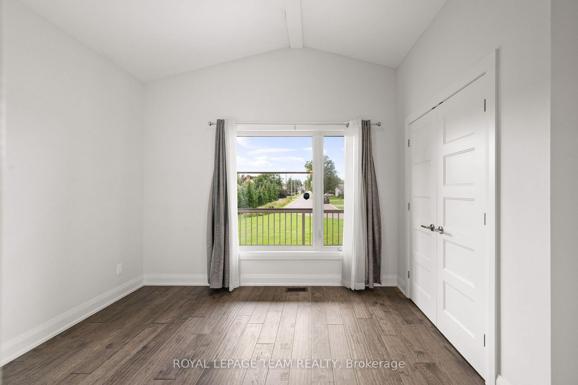 Photo 20 of 481 Lancaster Lane, North Dundas, Winchester — HOMEH