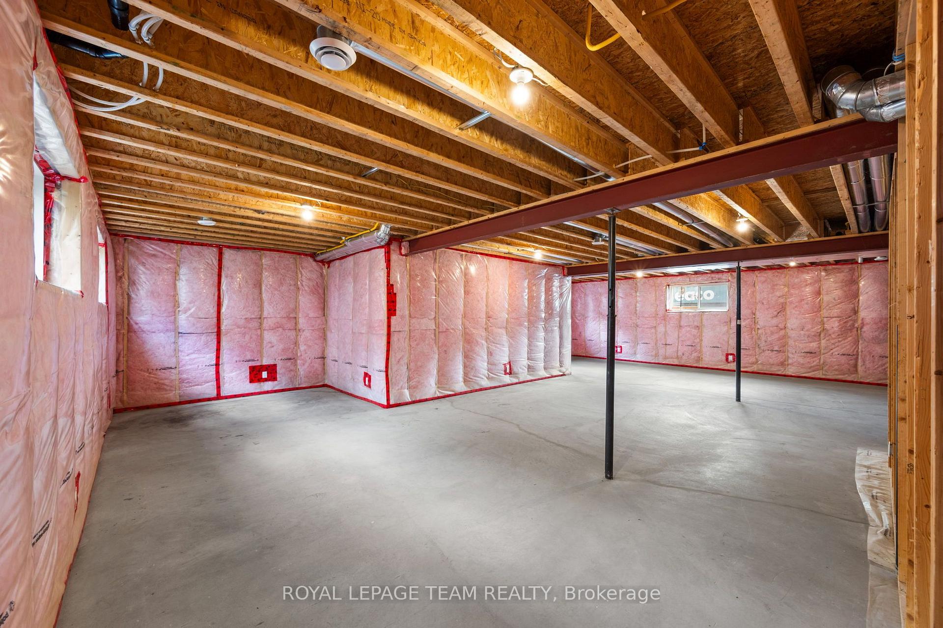 Photo 32 of 481 Lancaster Lane, North Dundas, Winchester — HOMEH