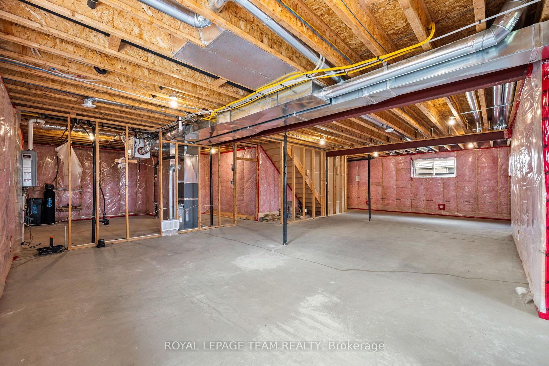 Photo 33 of 481 Lancaster Lane, North Dundas, Winchester — HOMEH