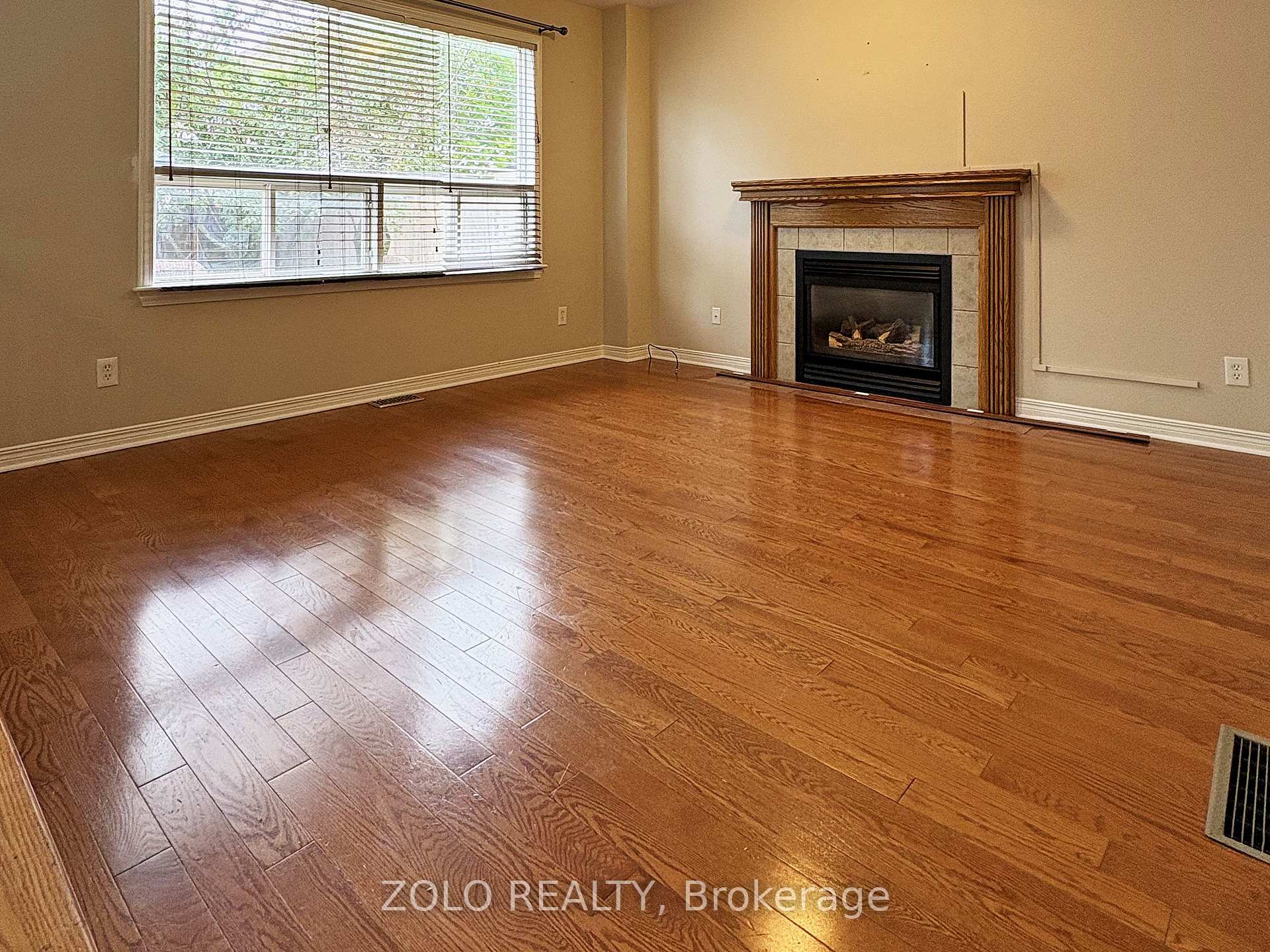 Photo 11 of 255 Stoneway Drive, Ottawa, Barrhaven East — HOMEH