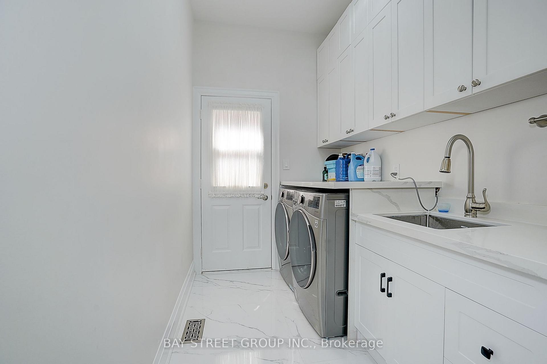Photo 20 of 218 Boake Trail, Richmond Hill, Bayview Hill — HOMEH
