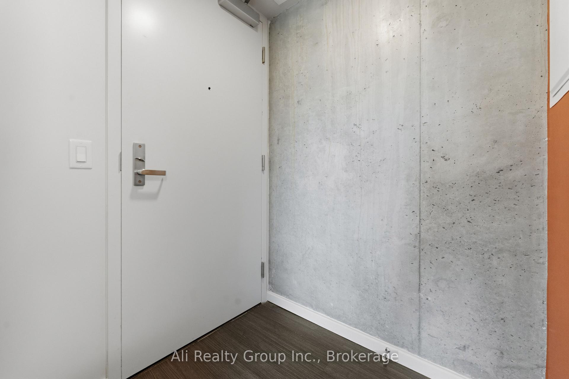 Photo 3 of Unit 603, 105 Champagne Avenue S, Ottawa, West Centre Town — HOMEH