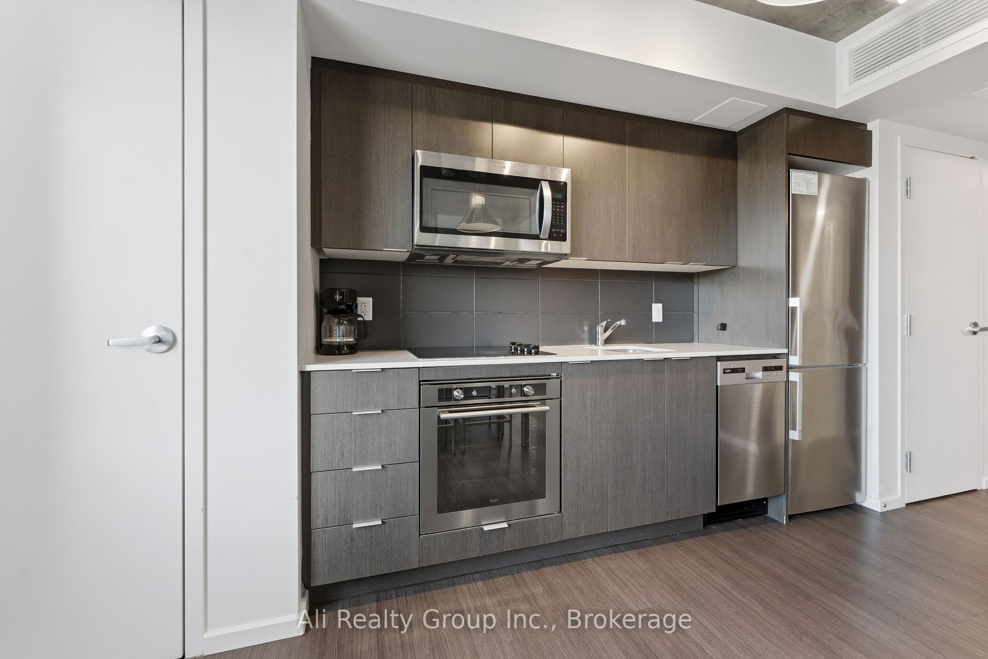 Photo 4 of Unit 603, 105 Champagne Avenue S, Ottawa, West Centre Town — HOMEH
