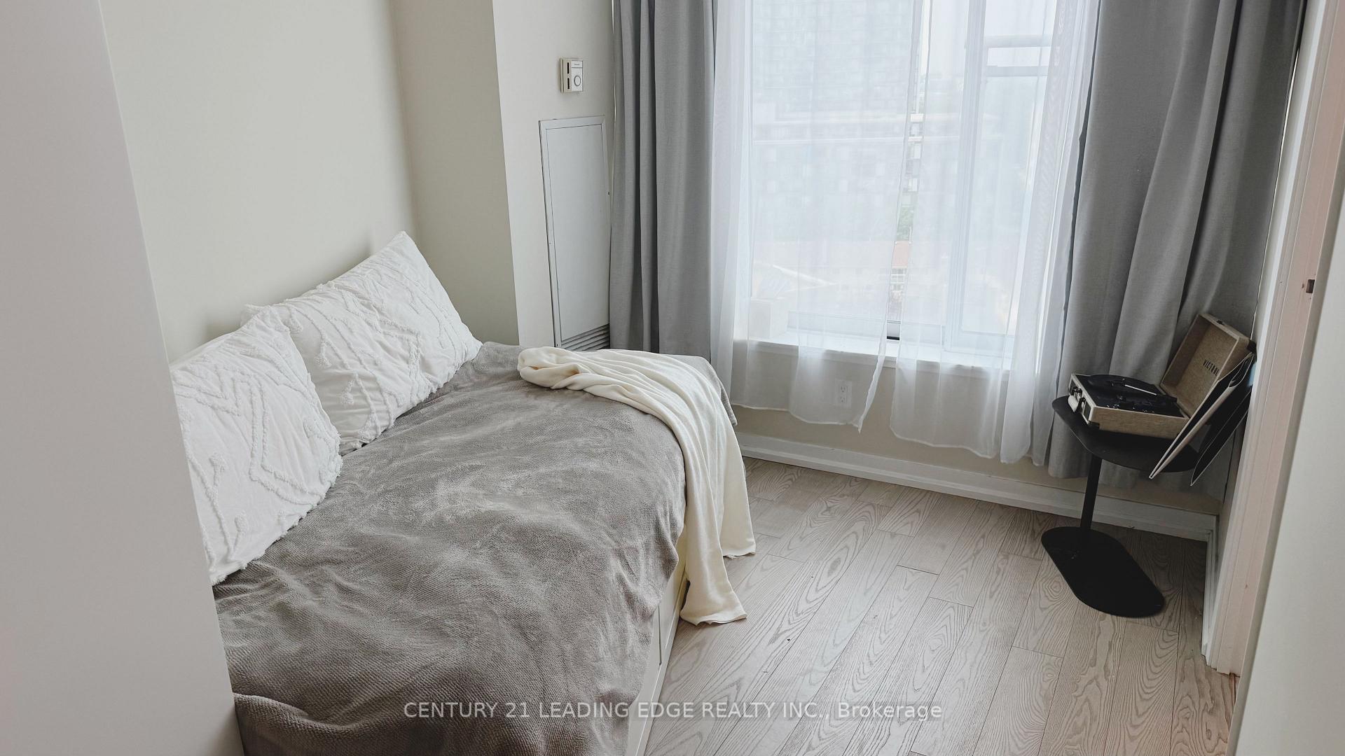 Photo 5 of Unit 1821, 650 Queens Quay W, Toronto, Niagara — HOMEH