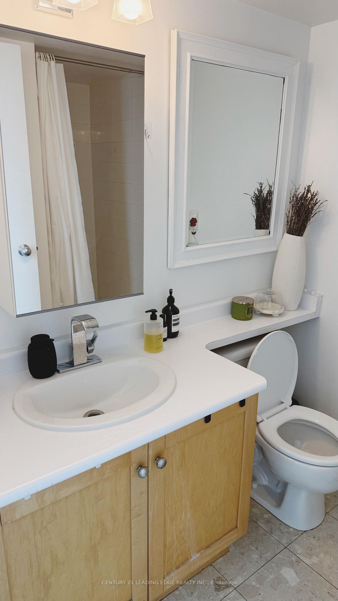 Photo 7 of Unit 1821, 650 Queens Quay W, Toronto, Niagara — HOMEH