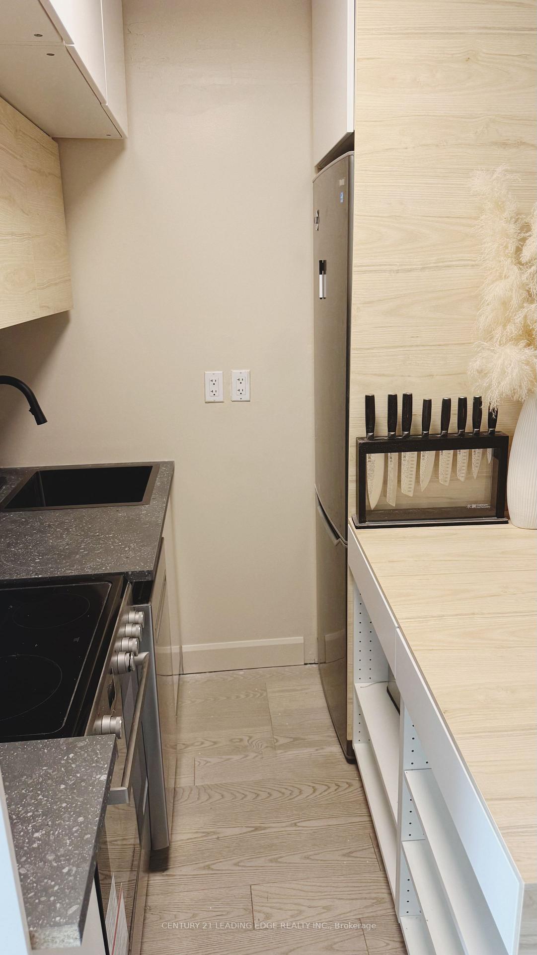 Photo 8 of Unit 1821, 650 Queens Quay W, Toronto, Niagara — HOMEH