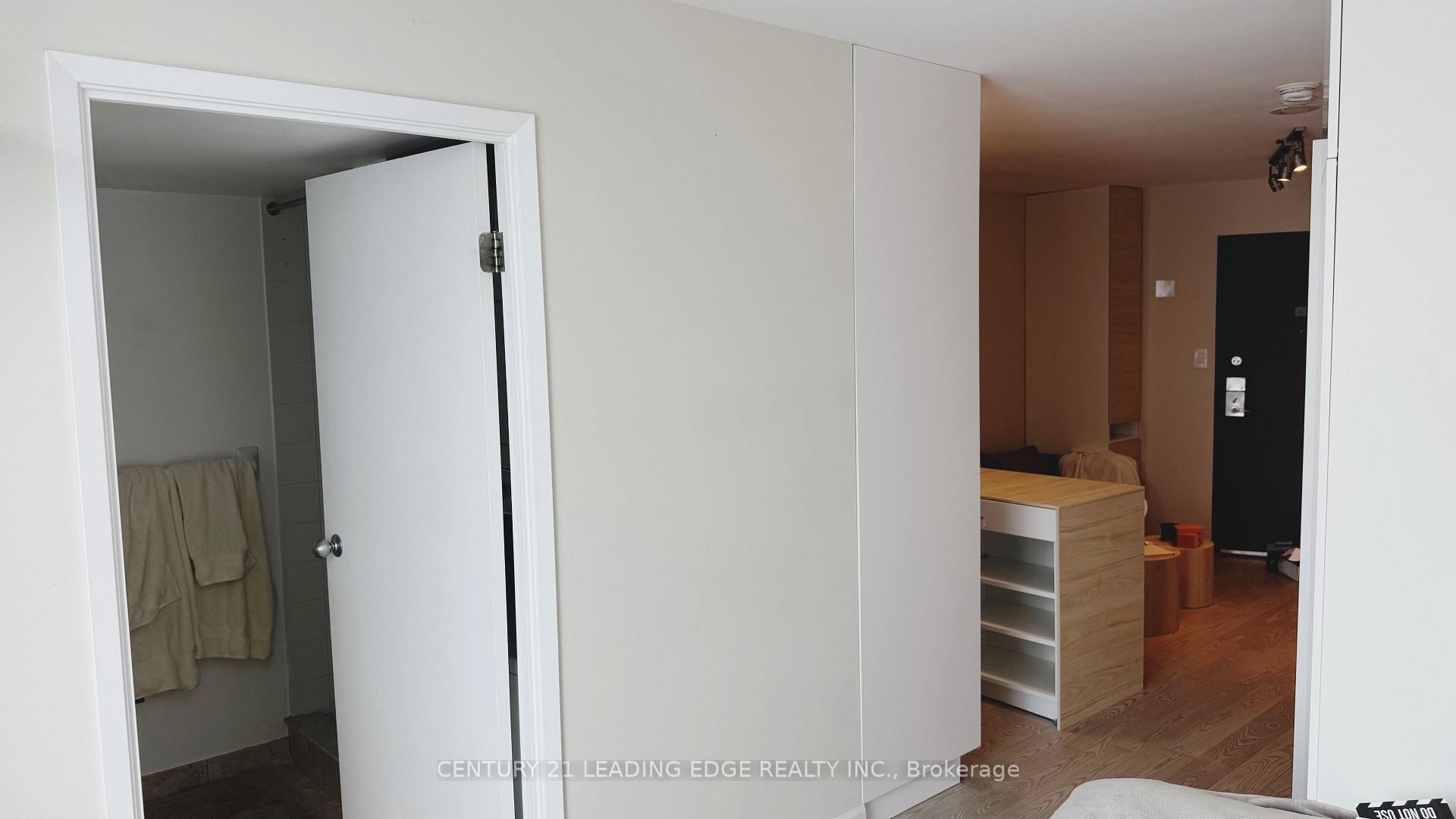 Photo 9 of Unit 1821, 650 Queens Quay W, Toronto, Niagara — HOMEH