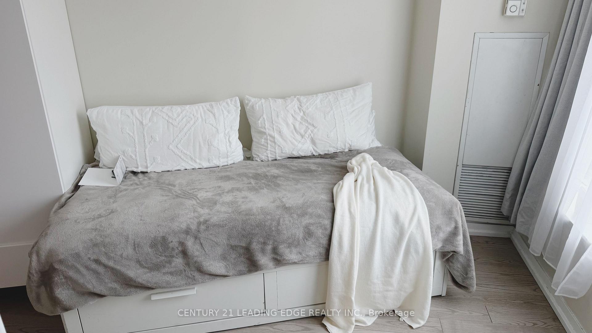 Photo 10 of Unit 1821, 650 Queens Quay W, Toronto, Niagara — HOMEH