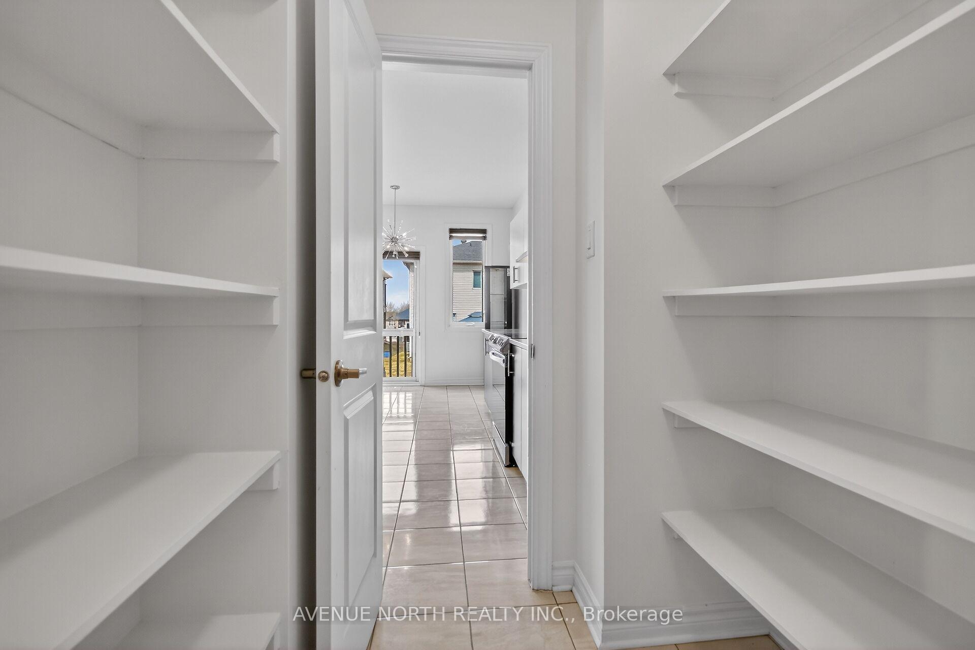 Photo 4 of 110 Dun Skipper Drive, Ottawa, Blossom Park/Kemp Park/Findlay Creek — HOMEH