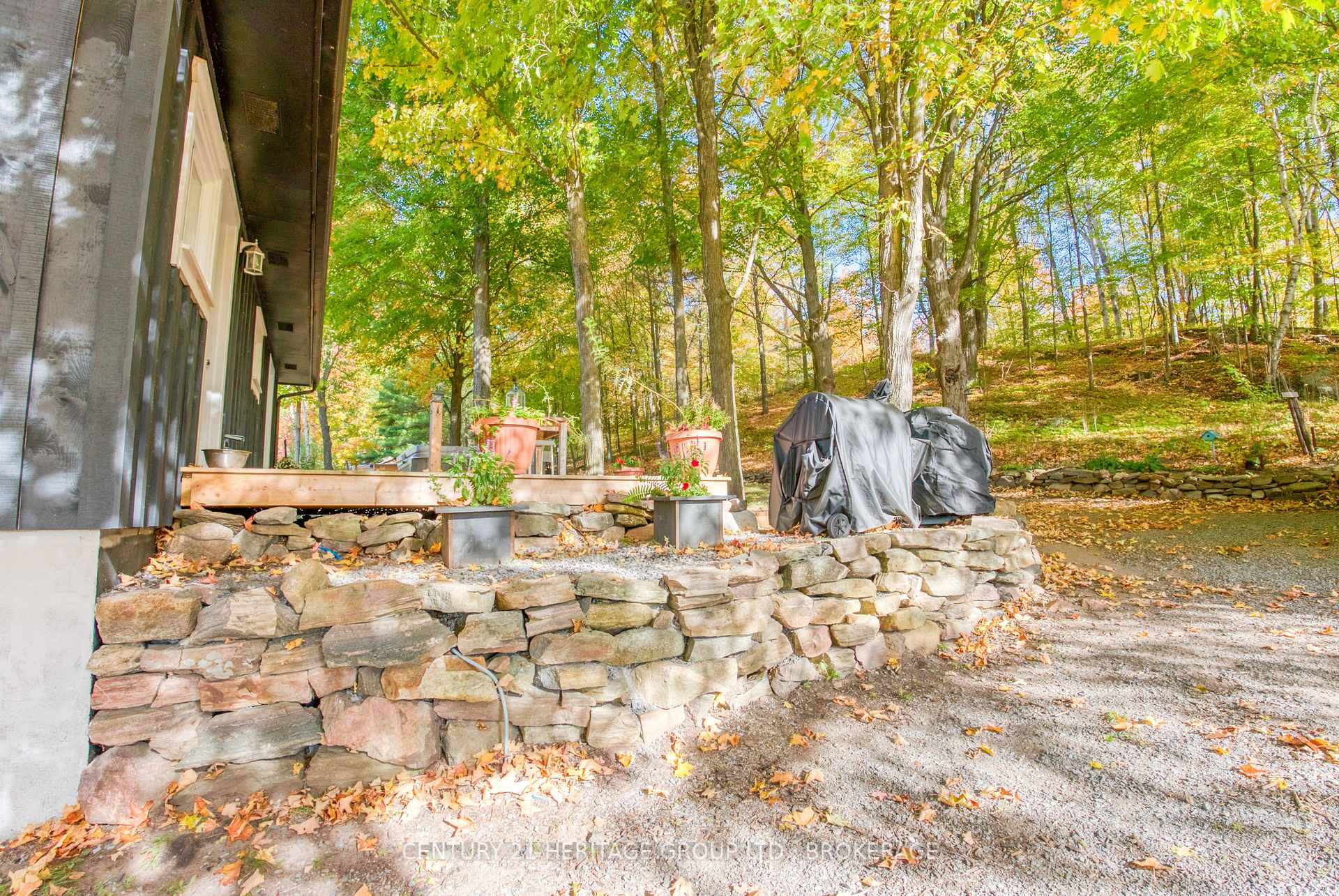 Photo 5 of 10874 Canoe Lake Road, Frontenac, Frontenac South — HOMEH