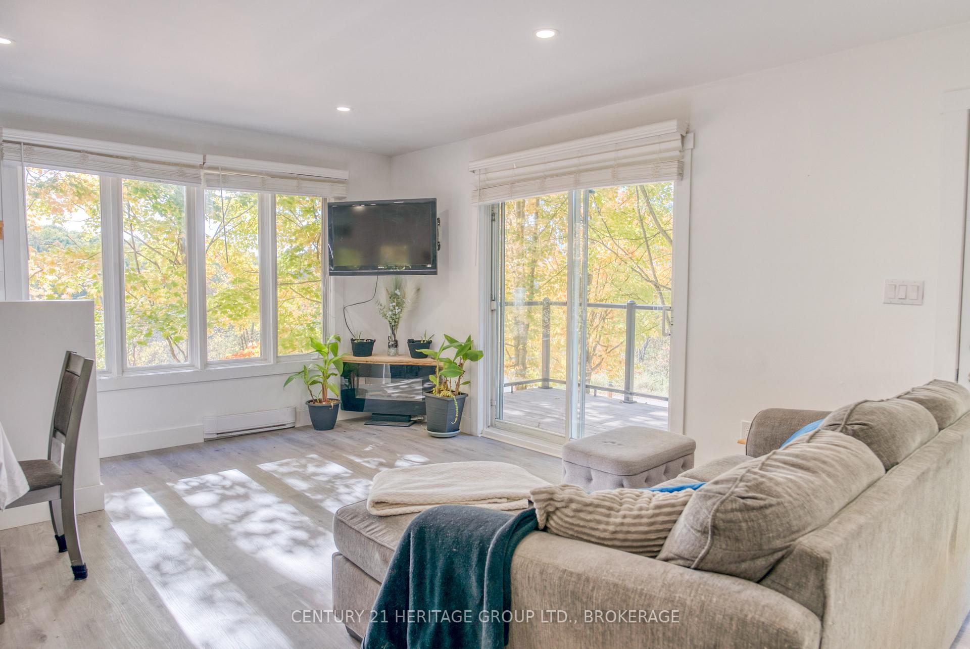 Photo 17 of 10874 Canoe Lake Road, Frontenac, Frontenac South — HOMEH