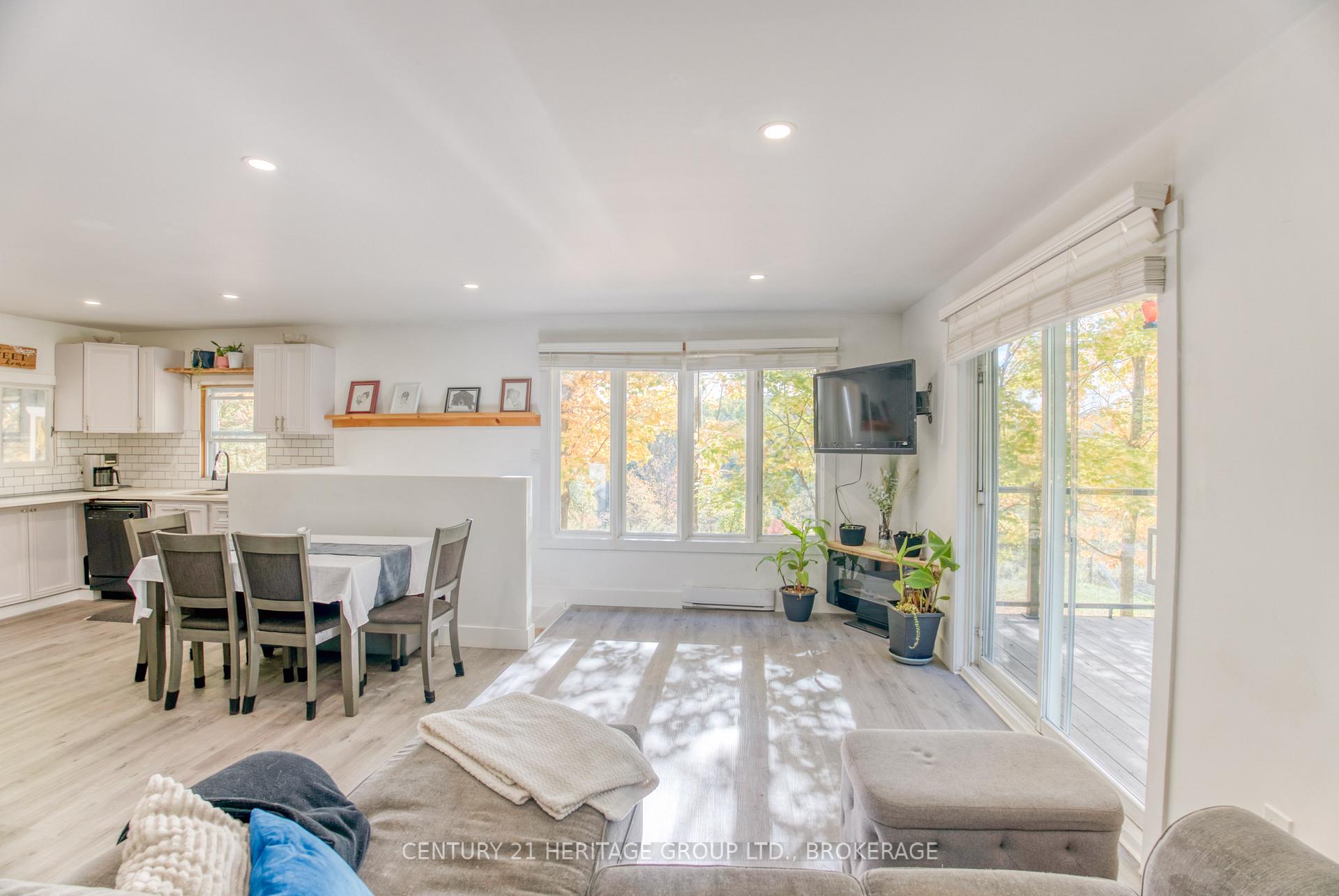 Photo 18 of 10874 Canoe Lake Road, Frontenac, Frontenac South — HOMEH
