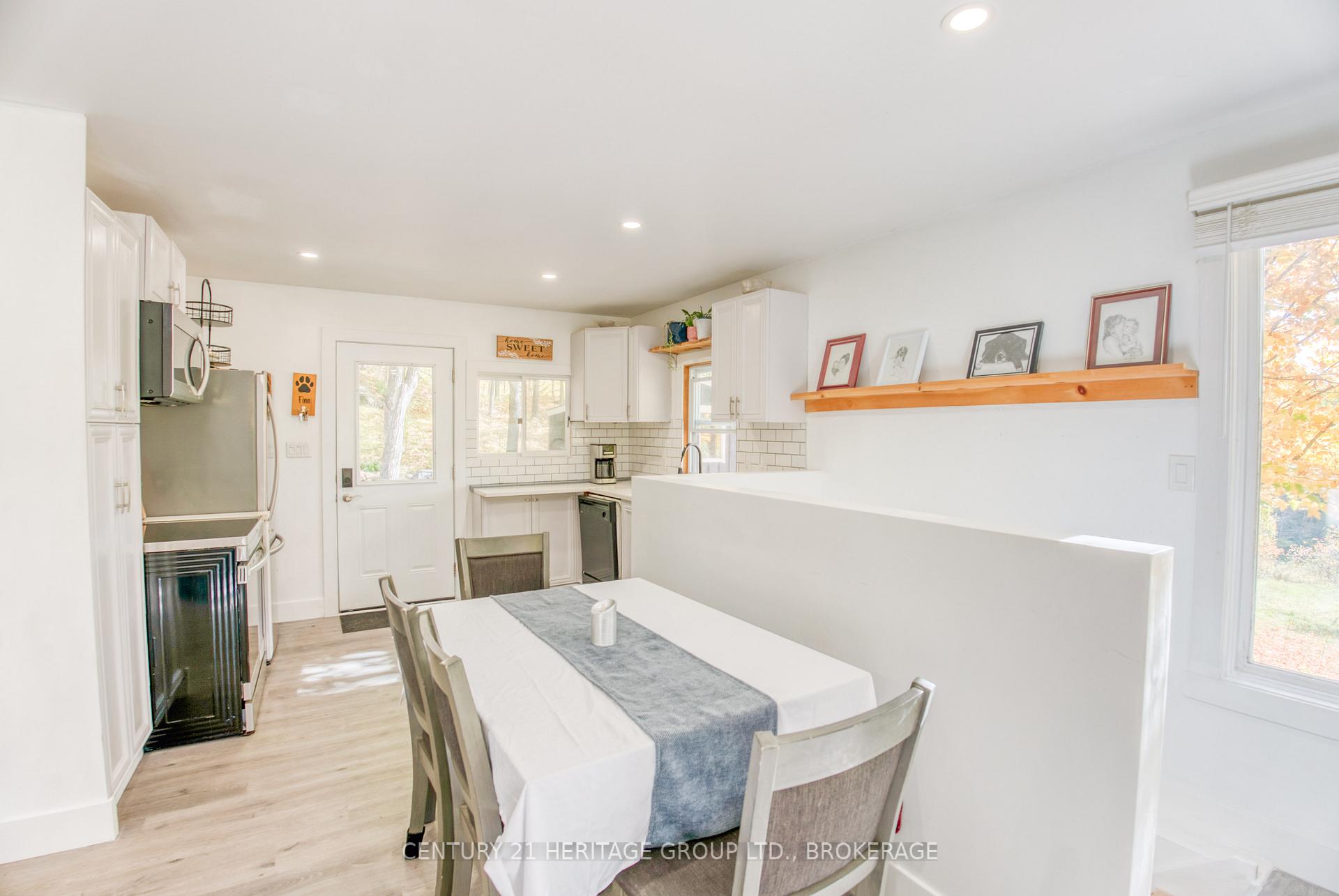 Photo 20 of 10874 Canoe Lake Road, Frontenac, Frontenac South — HOMEH