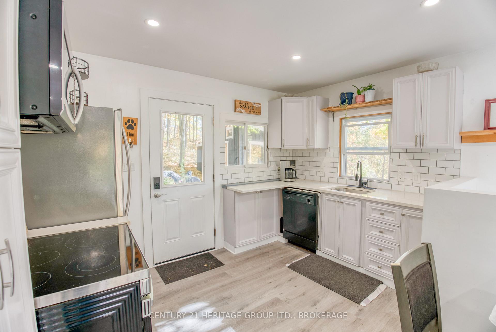 Photo 22 of 10874 Canoe Lake Road, Frontenac, Frontenac South — HOMEH