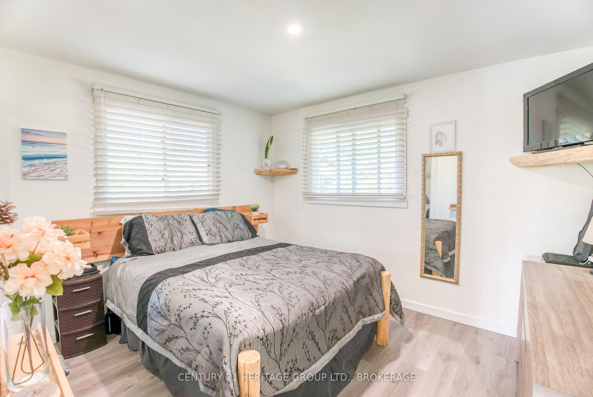 Photo 33 of 10874 Canoe Lake Road, Frontenac, Frontenac South — HOMEH