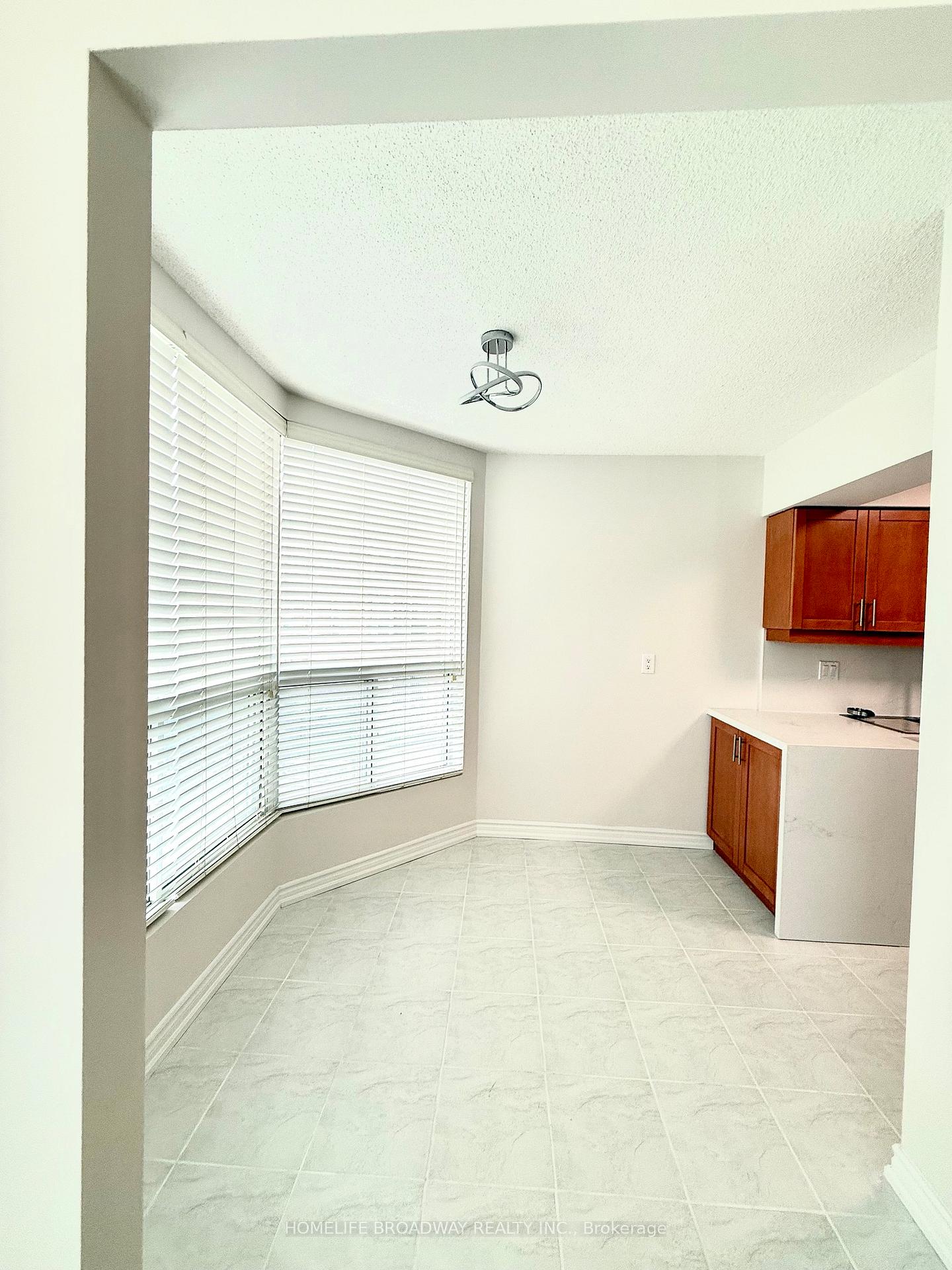 Photo 8 of Unit 203, 9 Chalmers Road, Richmond Hill, Doncrest — HOMEH