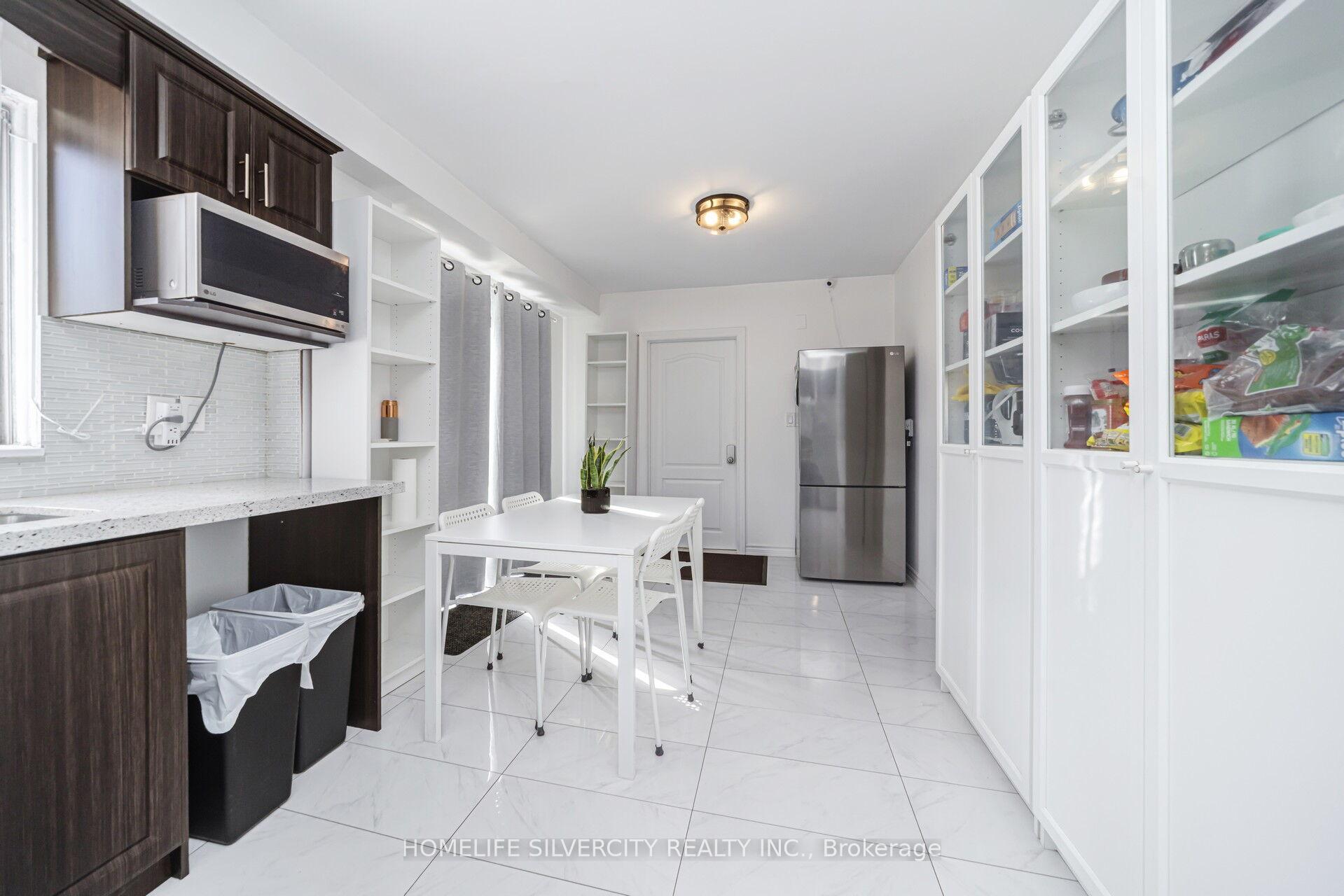 Photo 16 of 7582 Discus Crescent, Mississauga, Malton — HOMEH