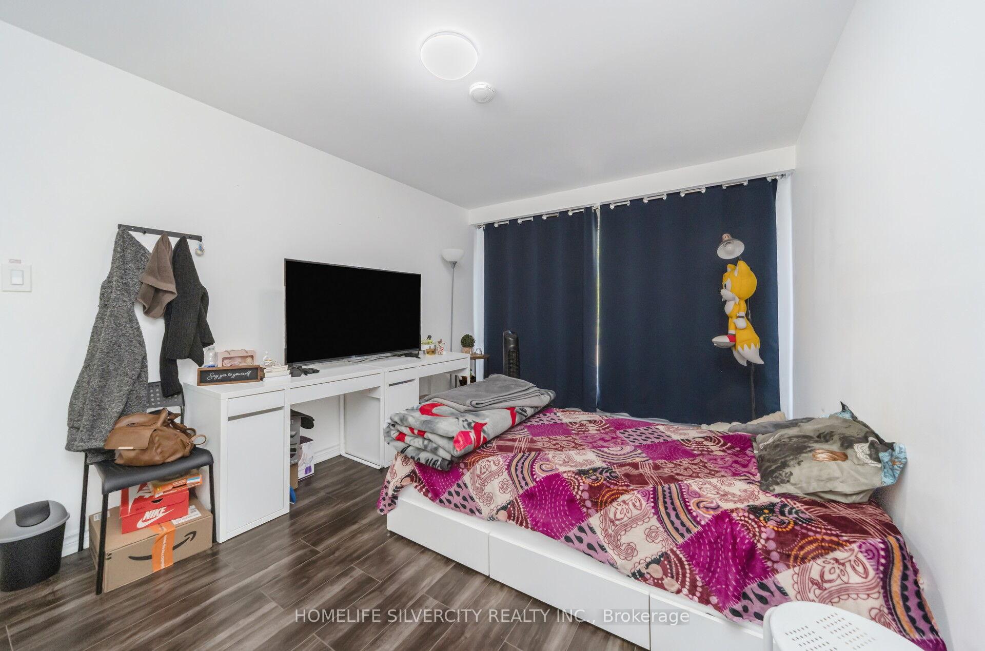 Photo 22 of 7582 Discus Crescent, Mississauga, Malton — HOMEH