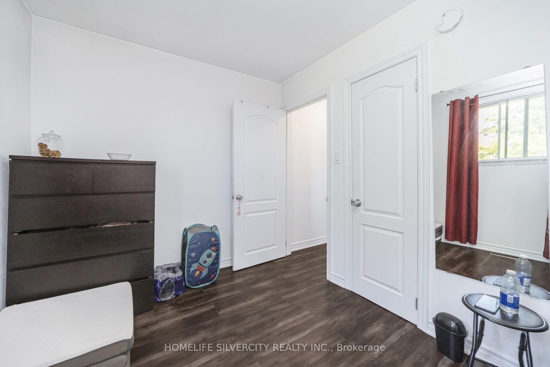 Photo 25 of 7582 Discus Crescent, Mississauga, Malton — HOMEH