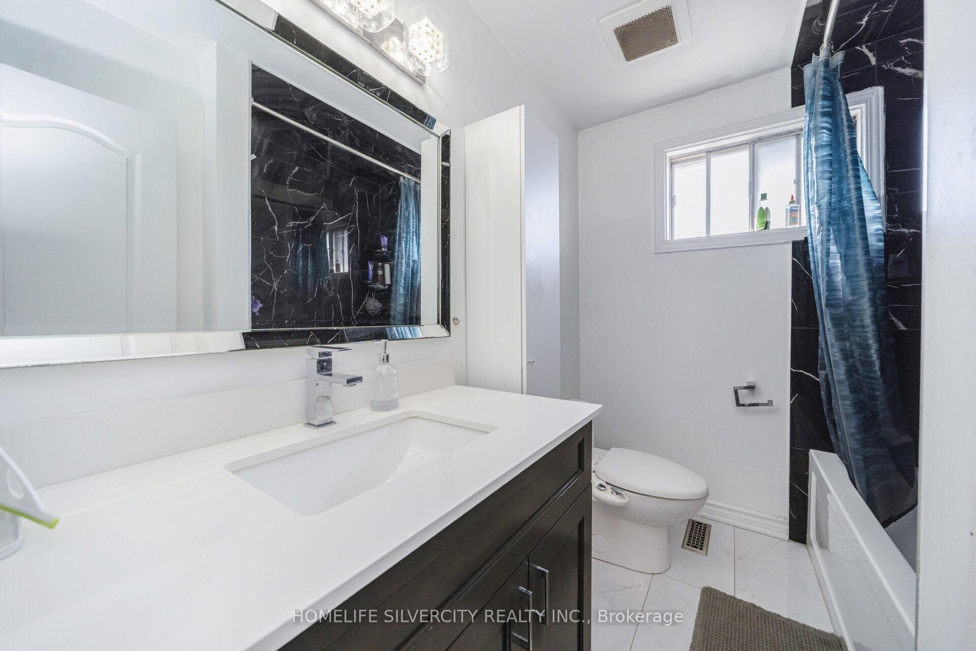 Photo 26 of 7582 Discus Crescent, Mississauga, Malton — HOMEH