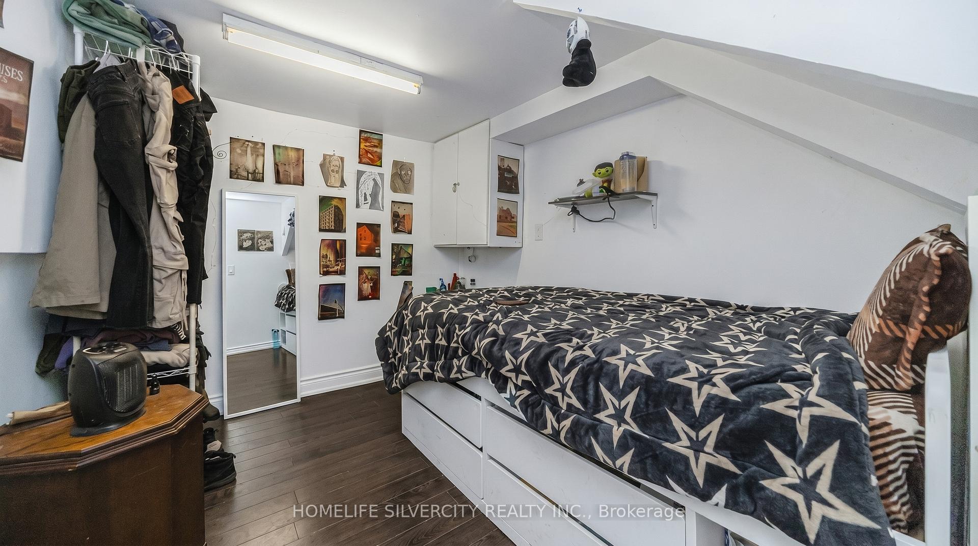 Photo 38 of 7582 Discus Crescent, Mississauga, Malton — HOMEH