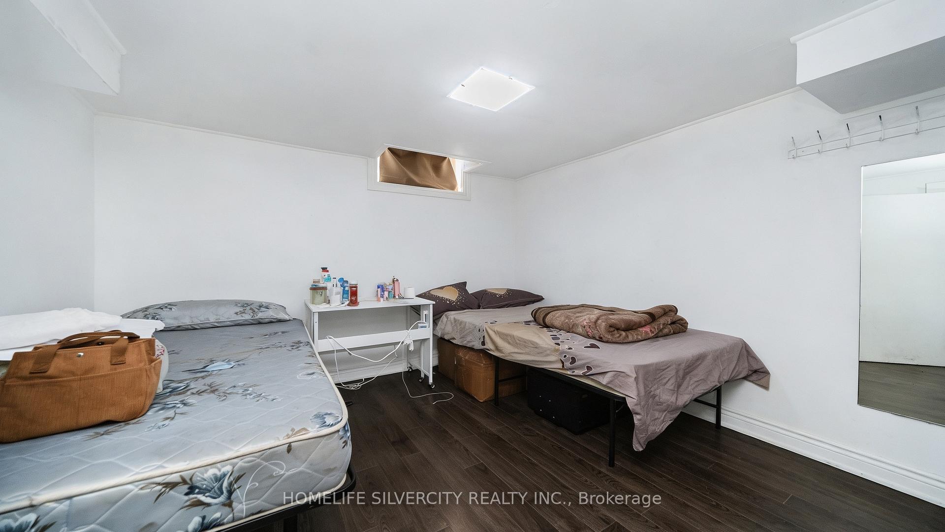 Photo 40 of 7582 Discus Crescent, Mississauga, Malton — HOMEH