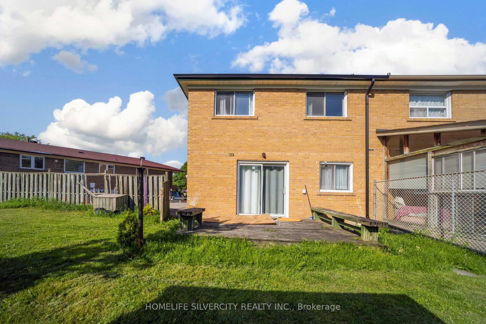 Photo 45 of 7582 Discus Crescent, Mississauga, Malton — HOMEH