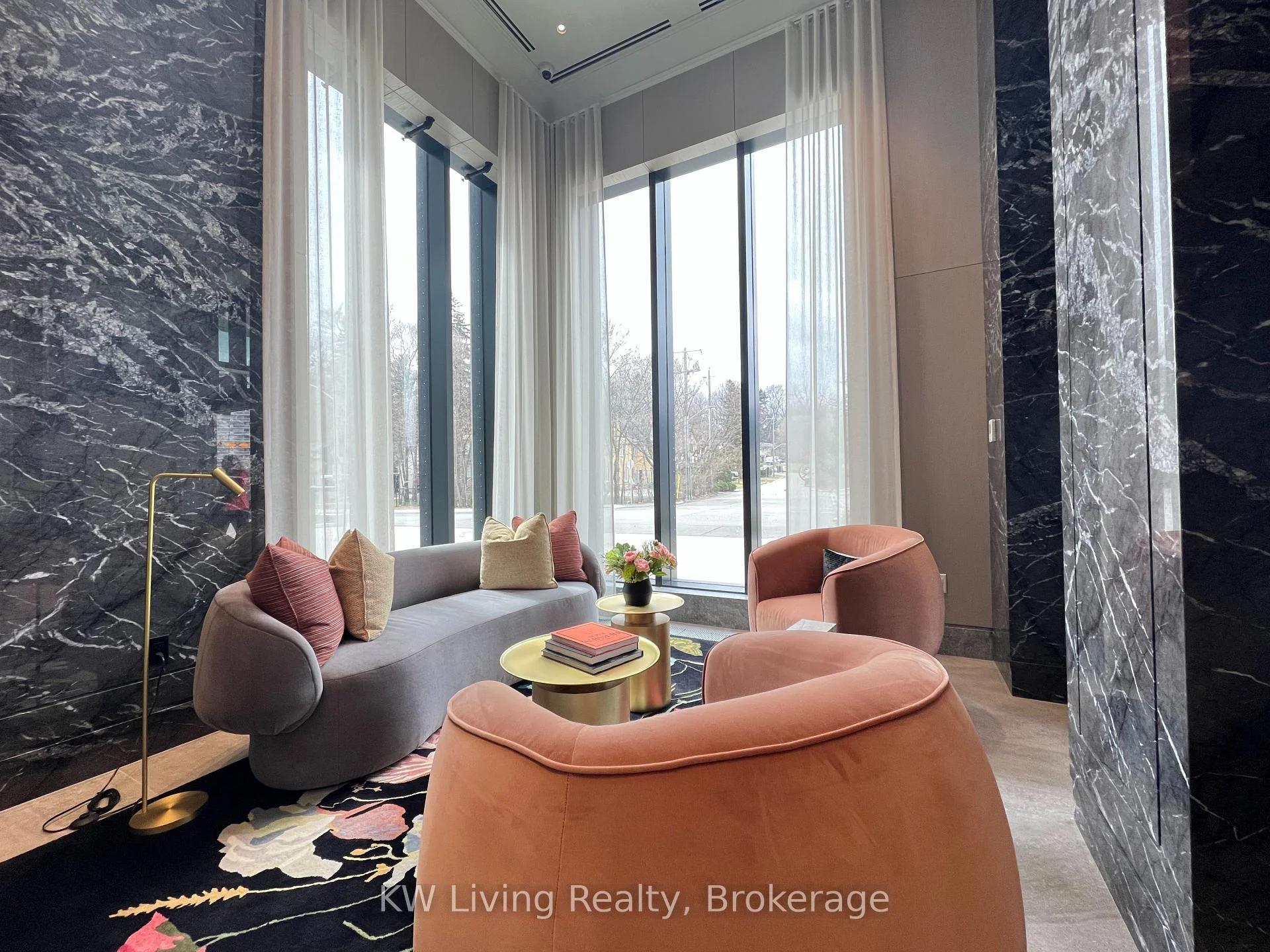 Photo 5 of Unit MZ10, 259 The Kingsway, Etobicoke, Edenbridge-Humber Valley — HOMEH